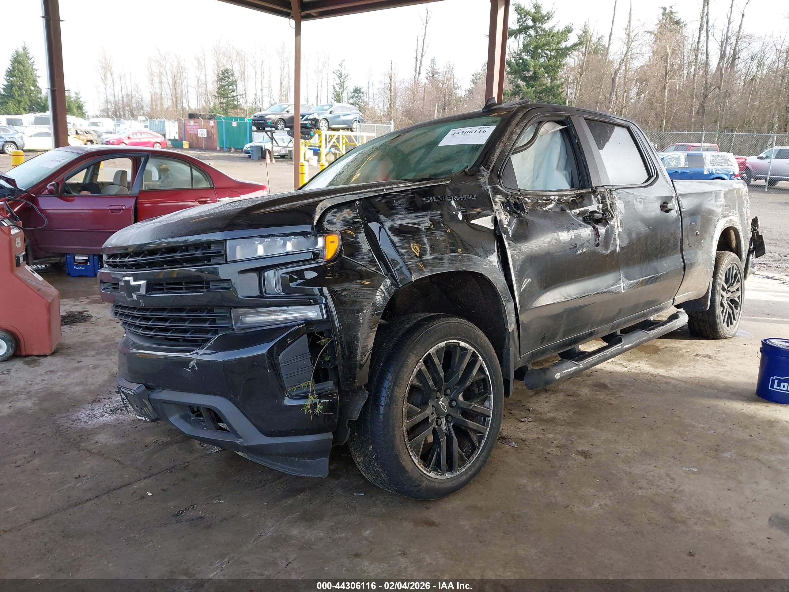CHEVROLET SILVERADO image 2