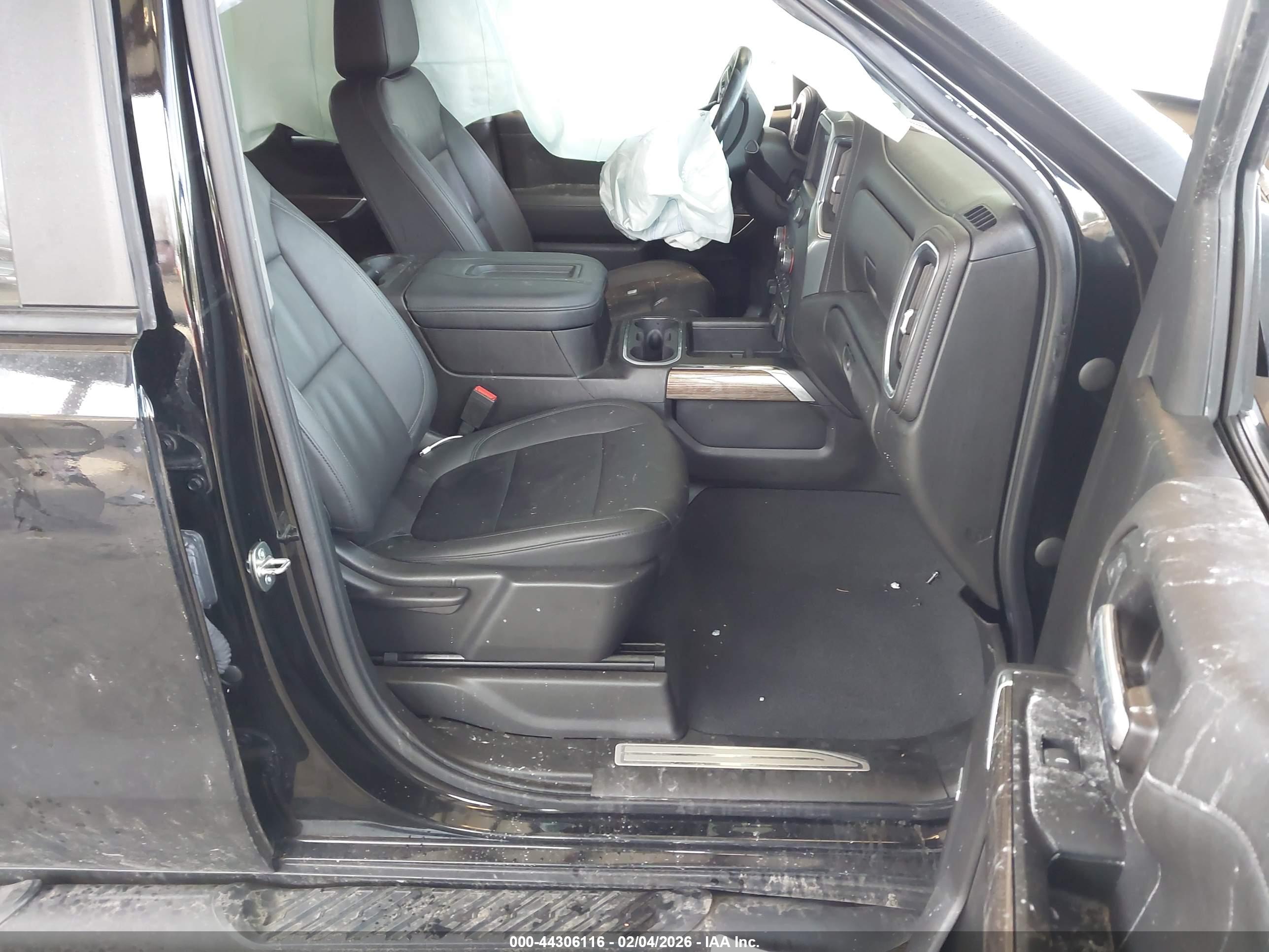 CHEVROLET SILVERADO image 5