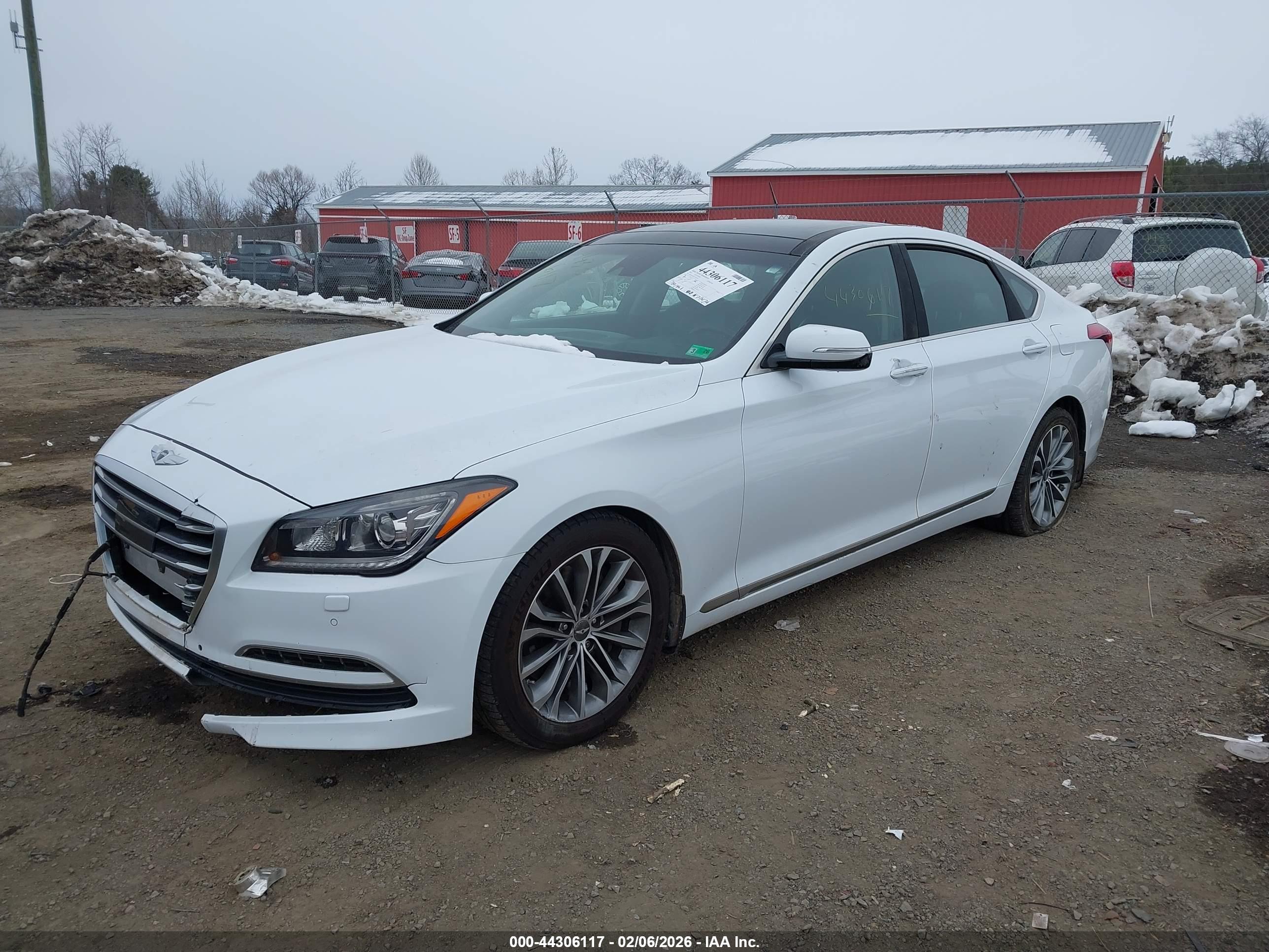 HYUNDAI GENESIS image 2