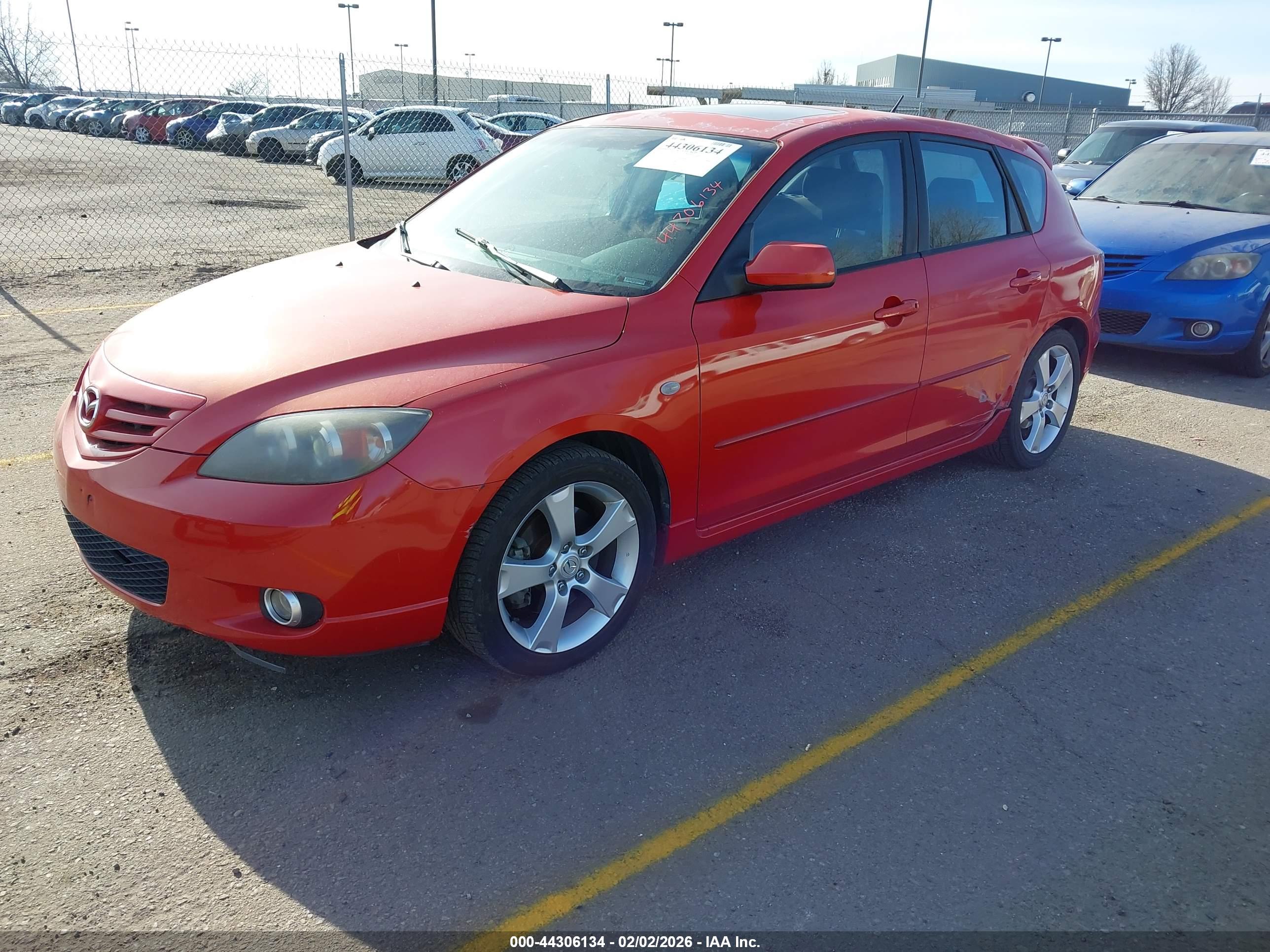 MAZDA MAZDA3 image 2