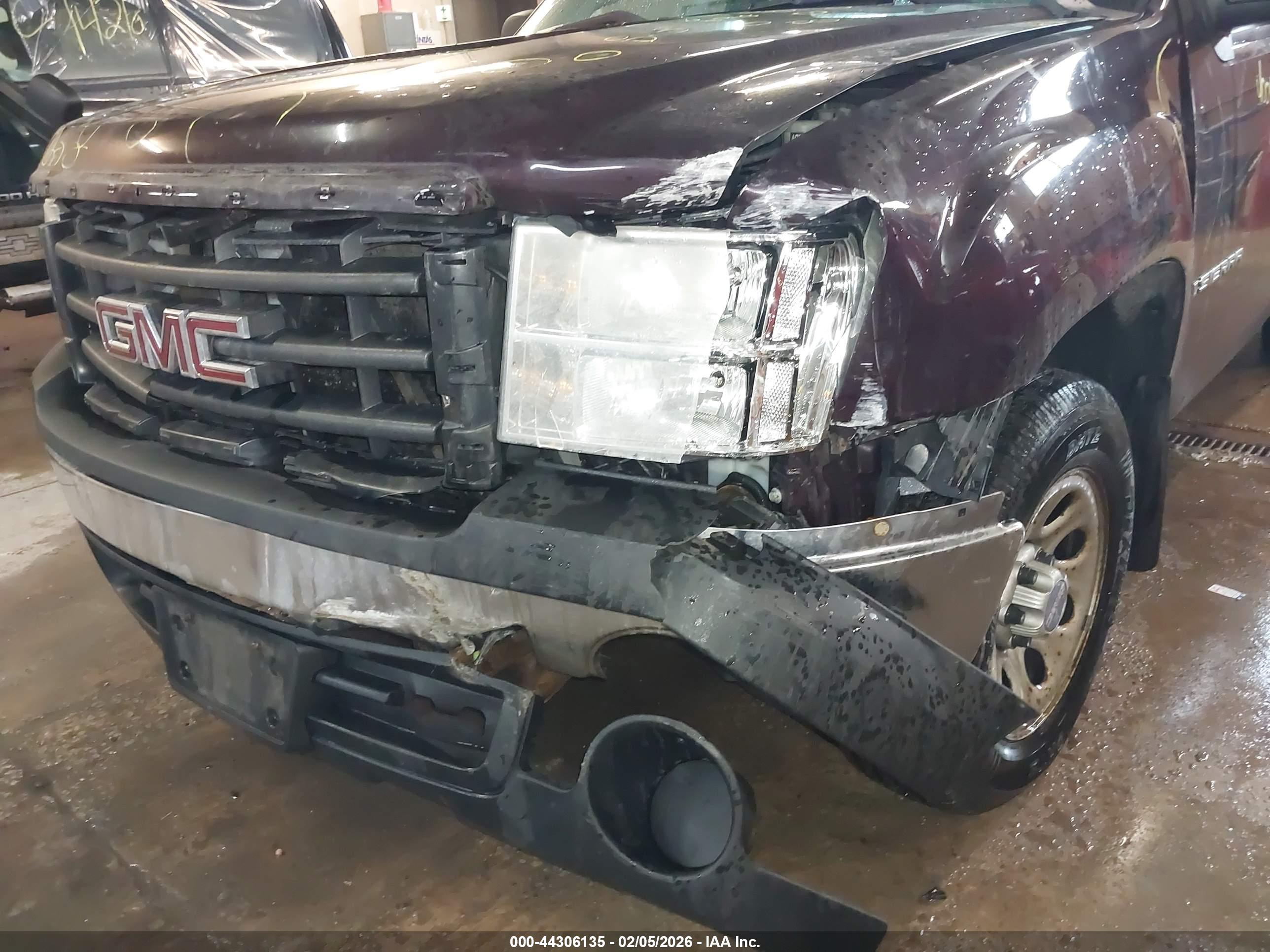 GMC SIERRA image 6