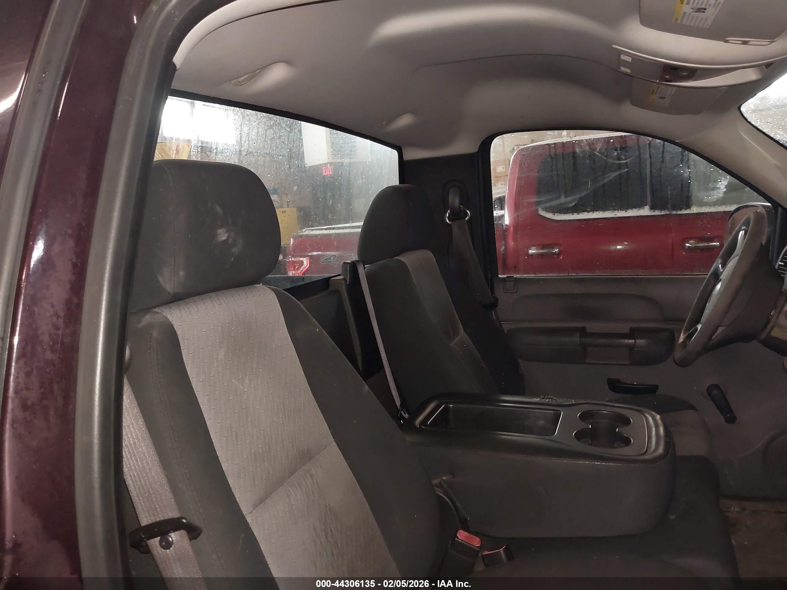 GMC SIERRA image 8