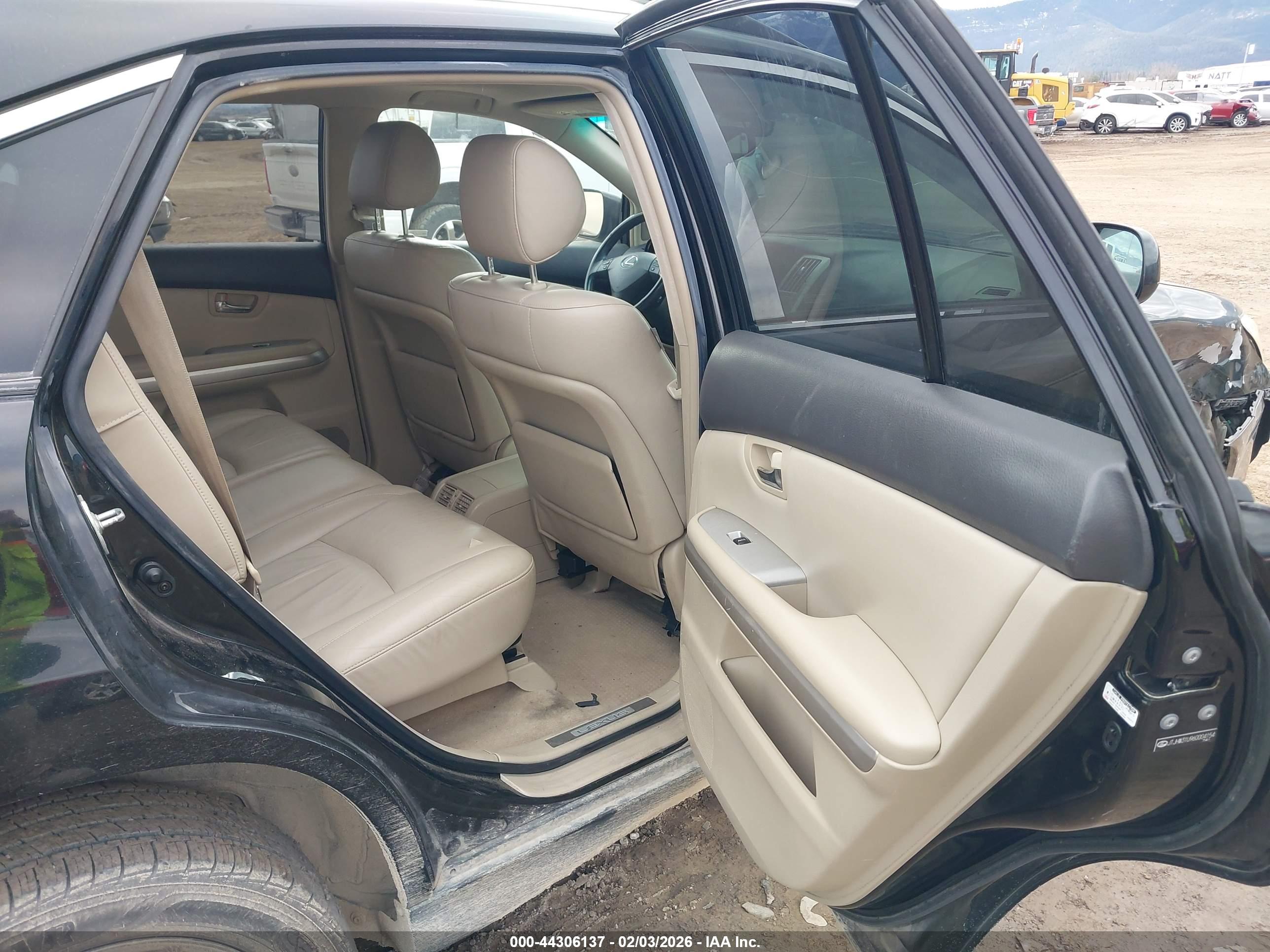 LEXUS RX image 8