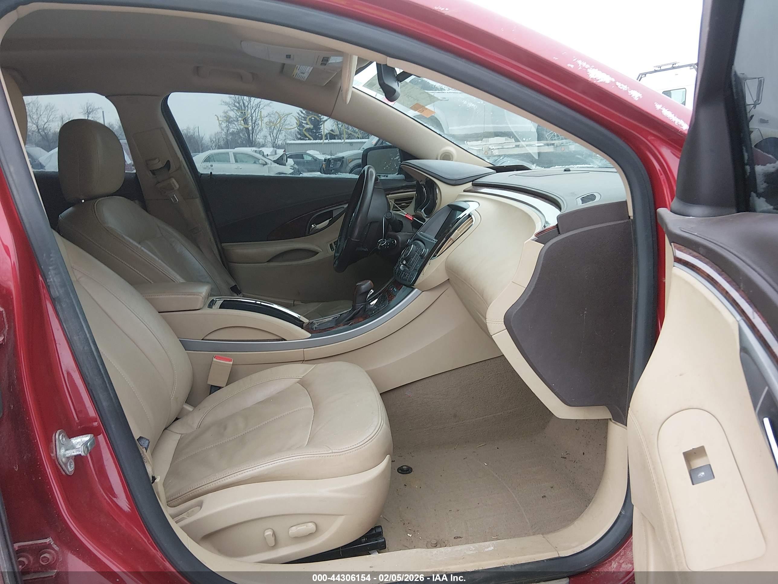 BUICK LACROSSE image 5
