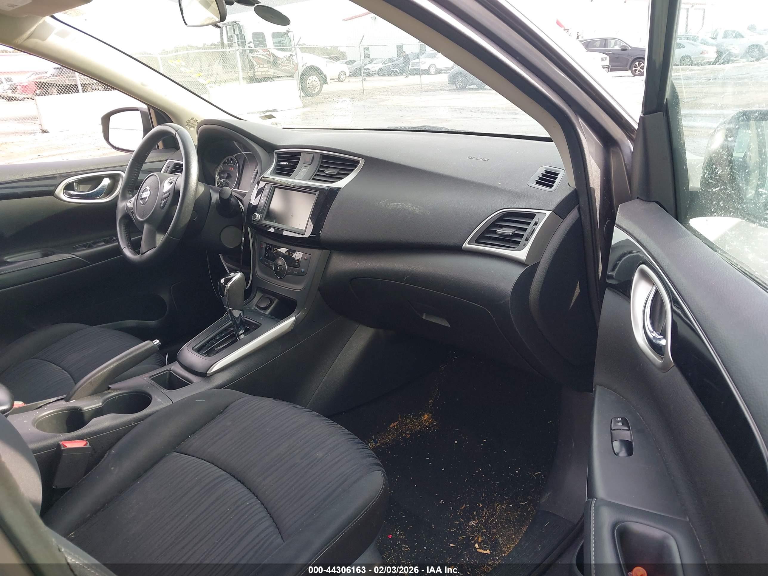 NISSAN SENTRA image 5