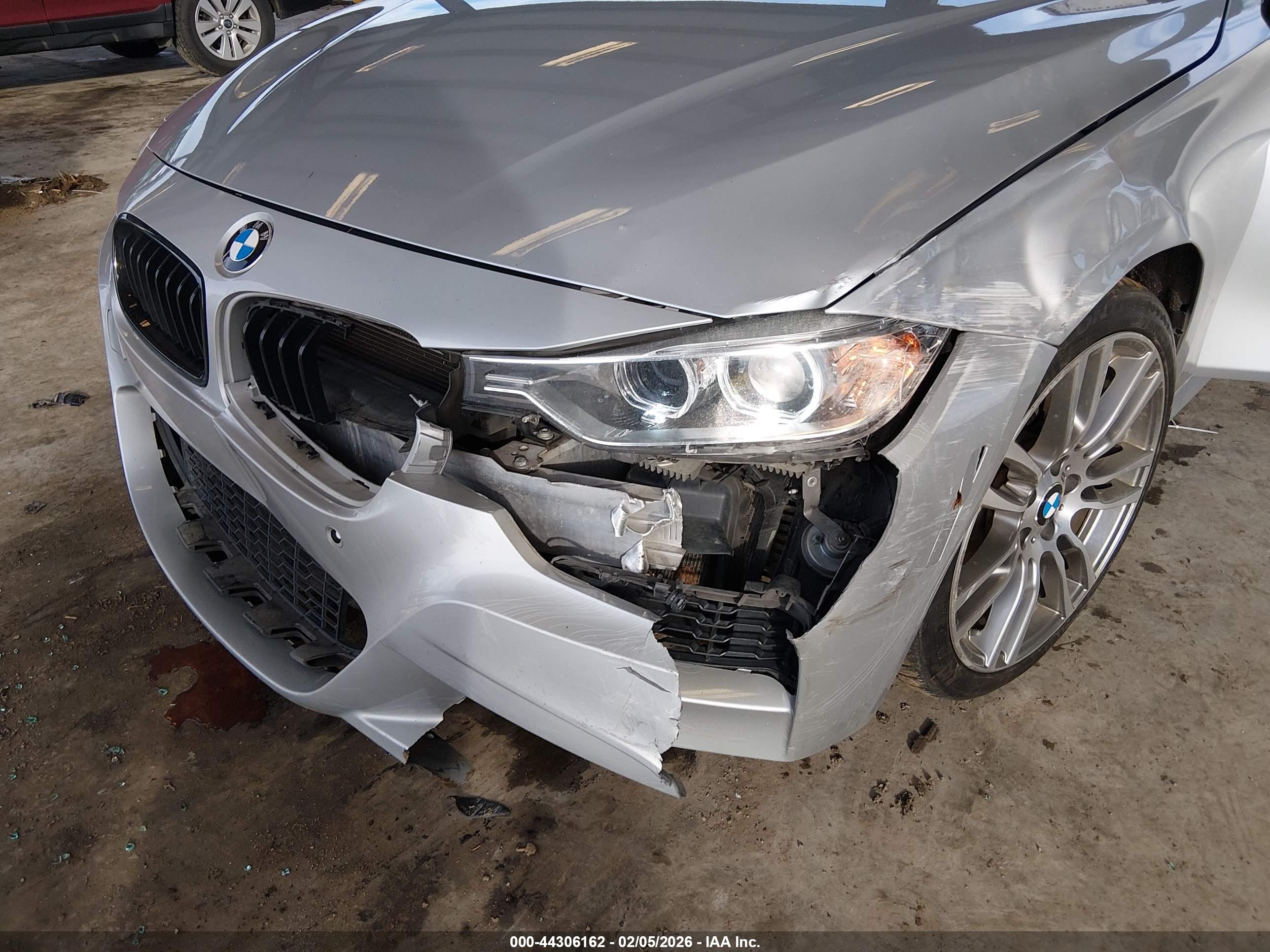 BMW 335I image 6