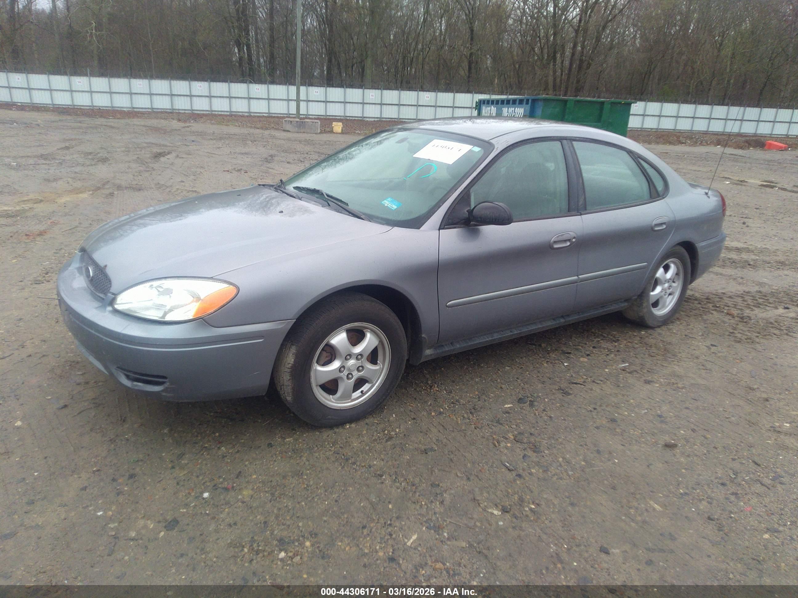 FORD TAURUS image 2