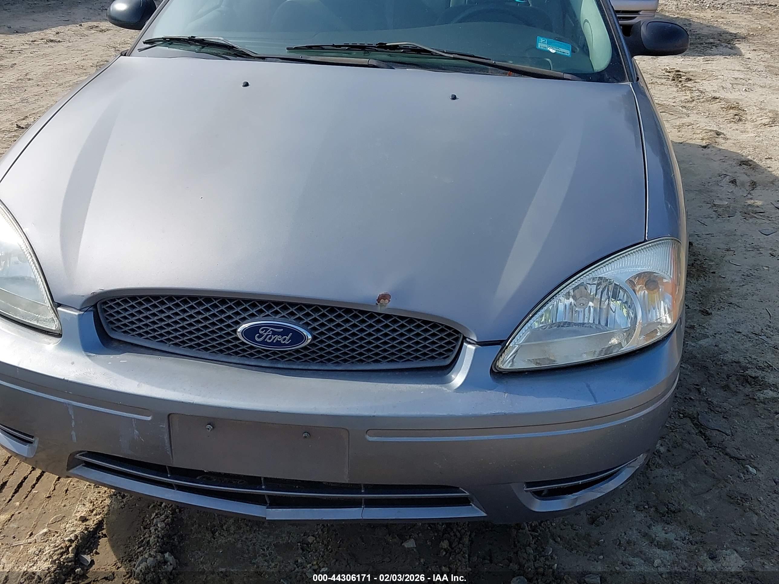 FORD TAURUS image 6