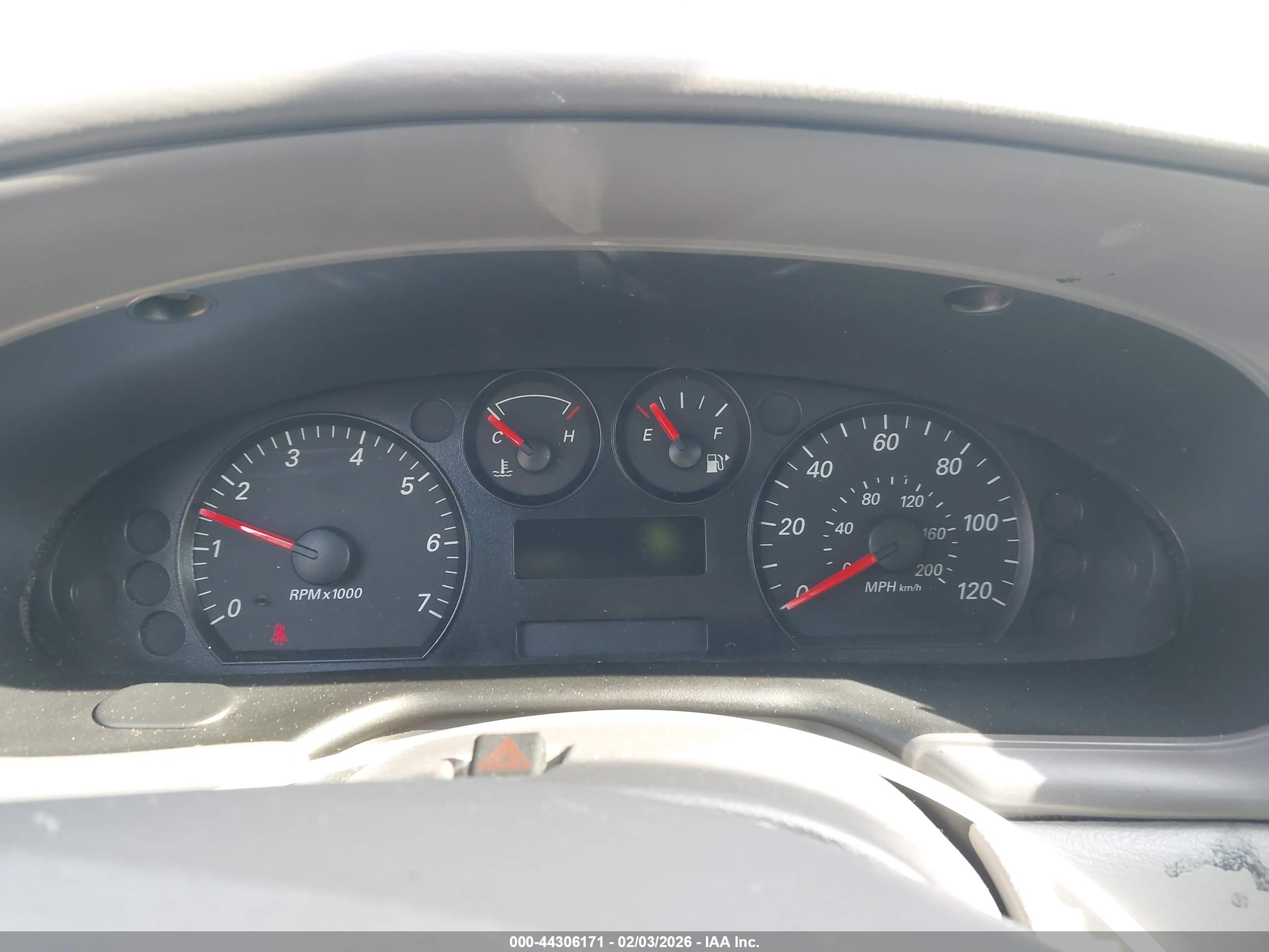 FORD TAURUS image 7