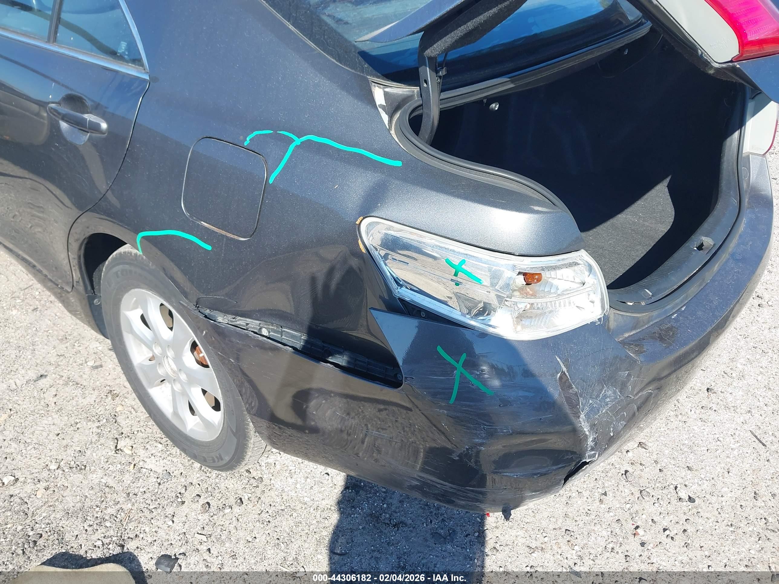 TOYOTA CAMRY image 6