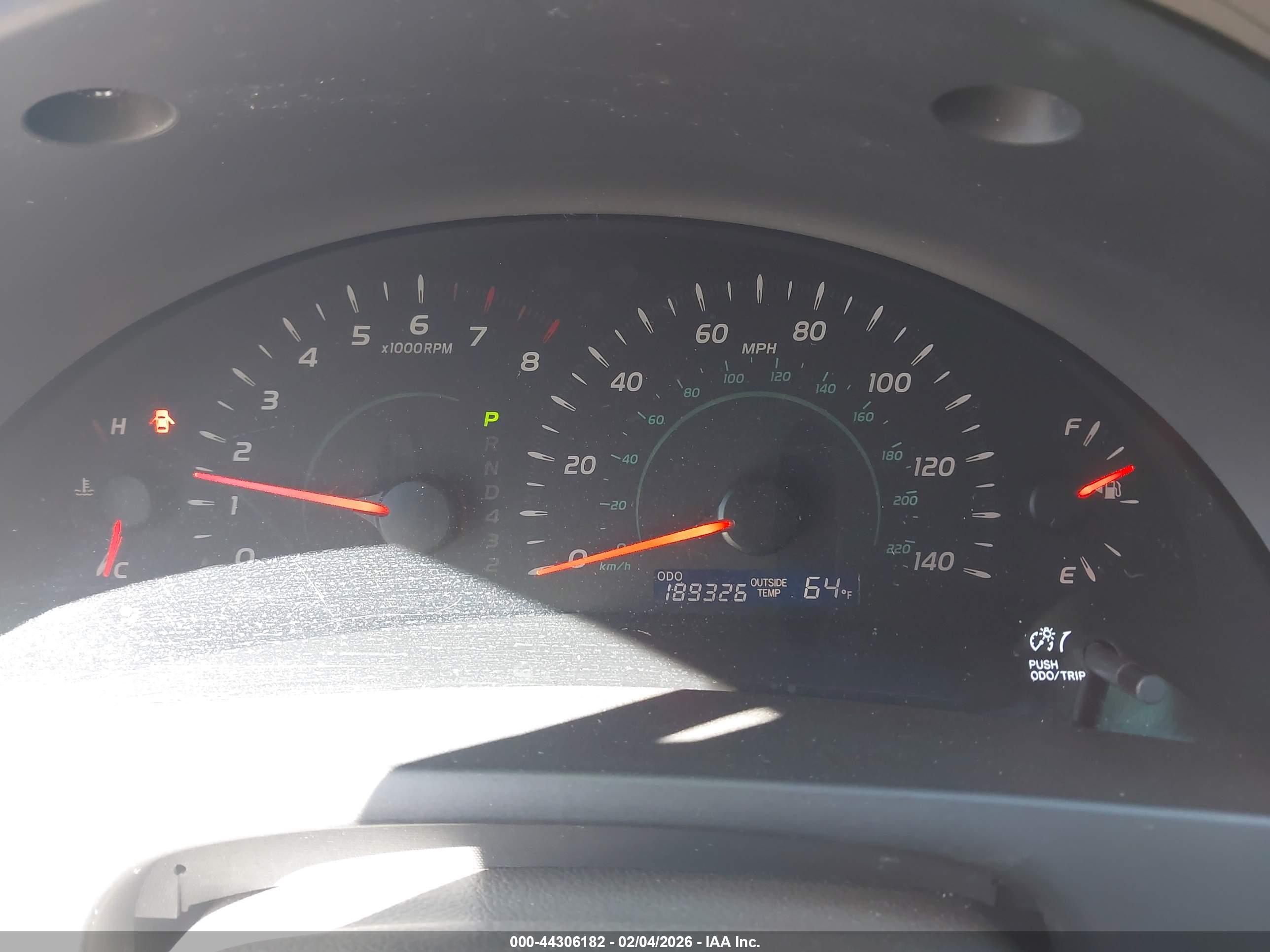 TOYOTA CAMRY image 7