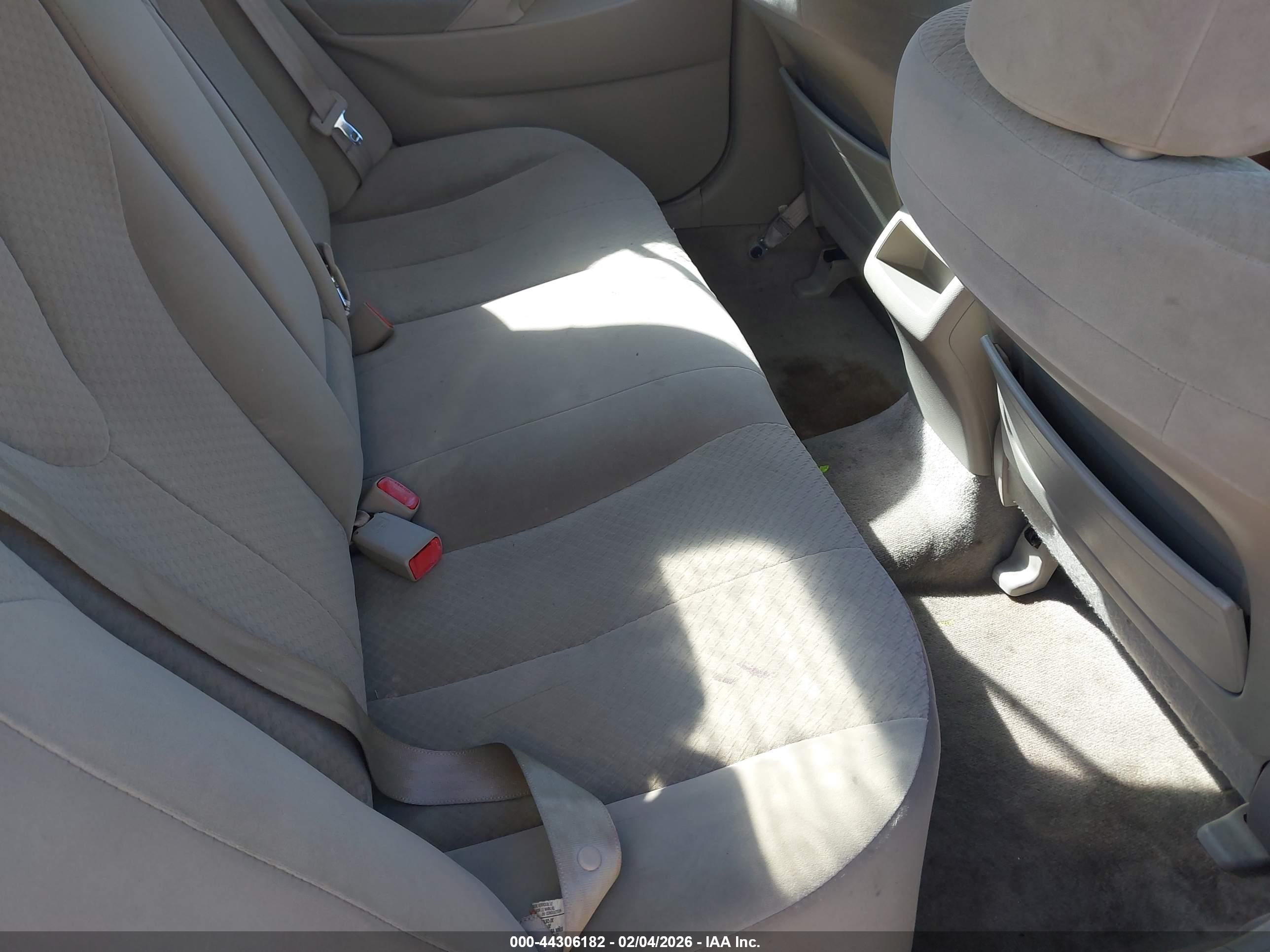 TOYOTA CAMRY image 8