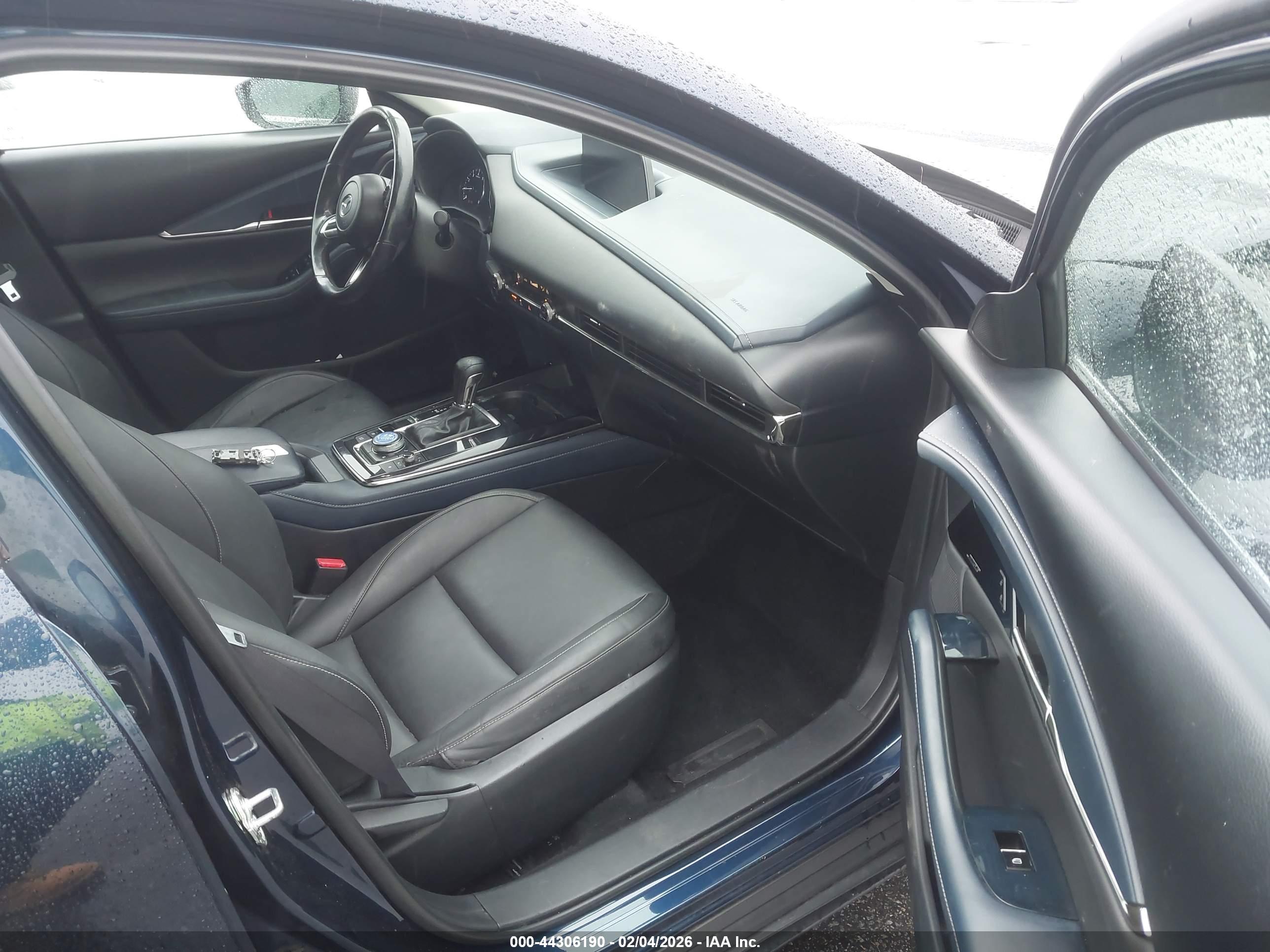 MAZDA CX-30 image 5
