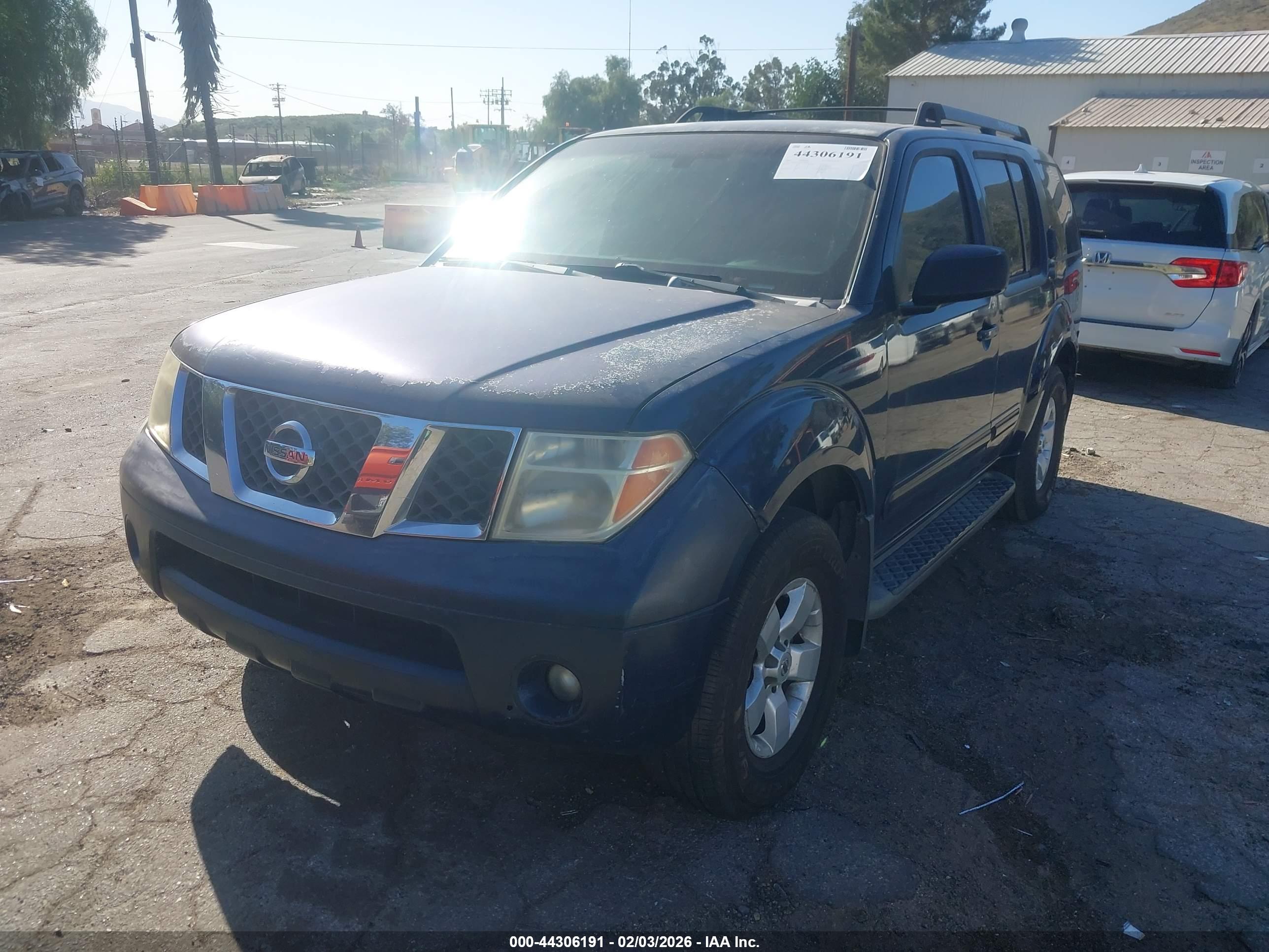 NISSAN PATHFINDER image 2