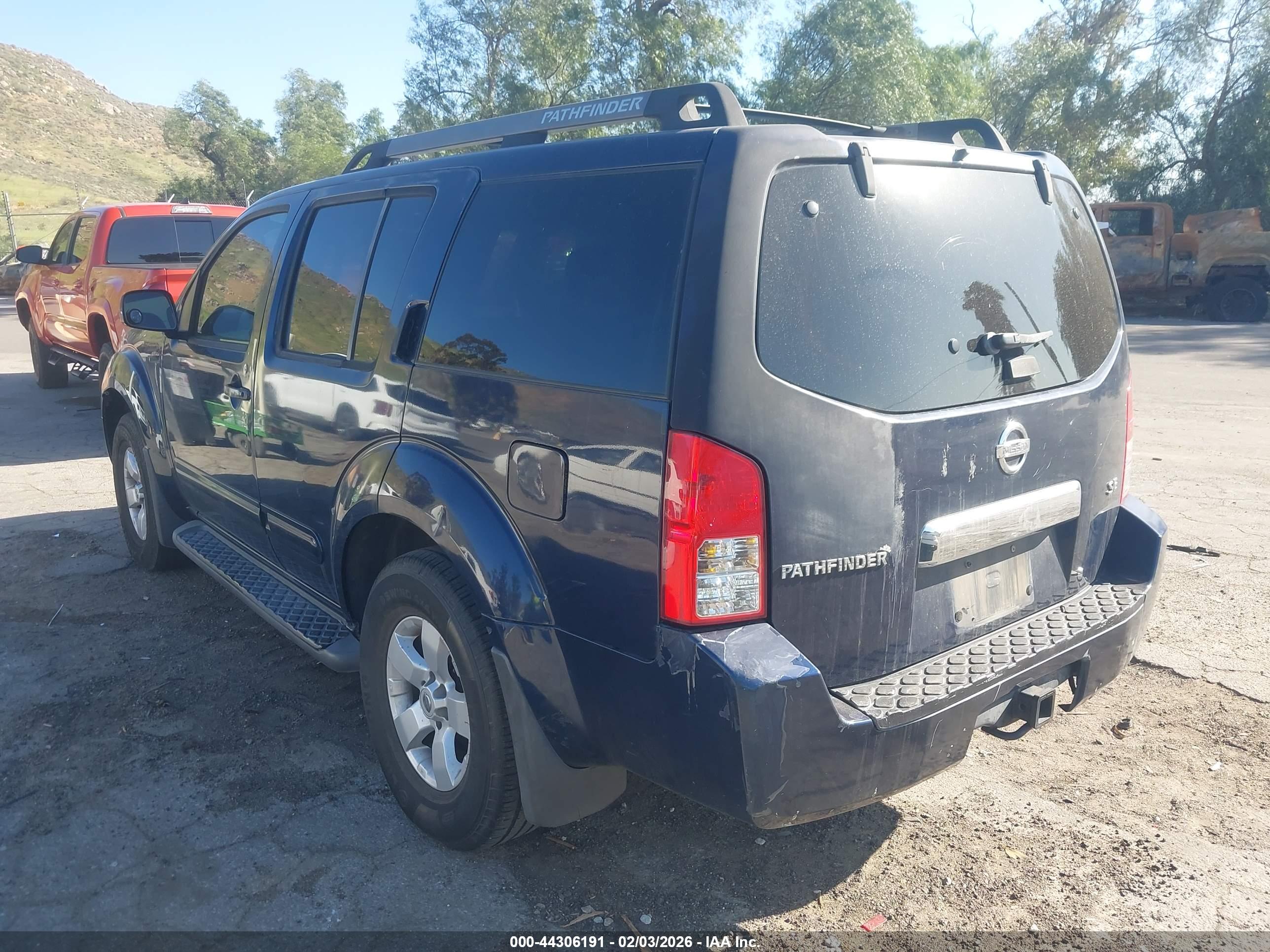 NISSAN PATHFINDER image 3