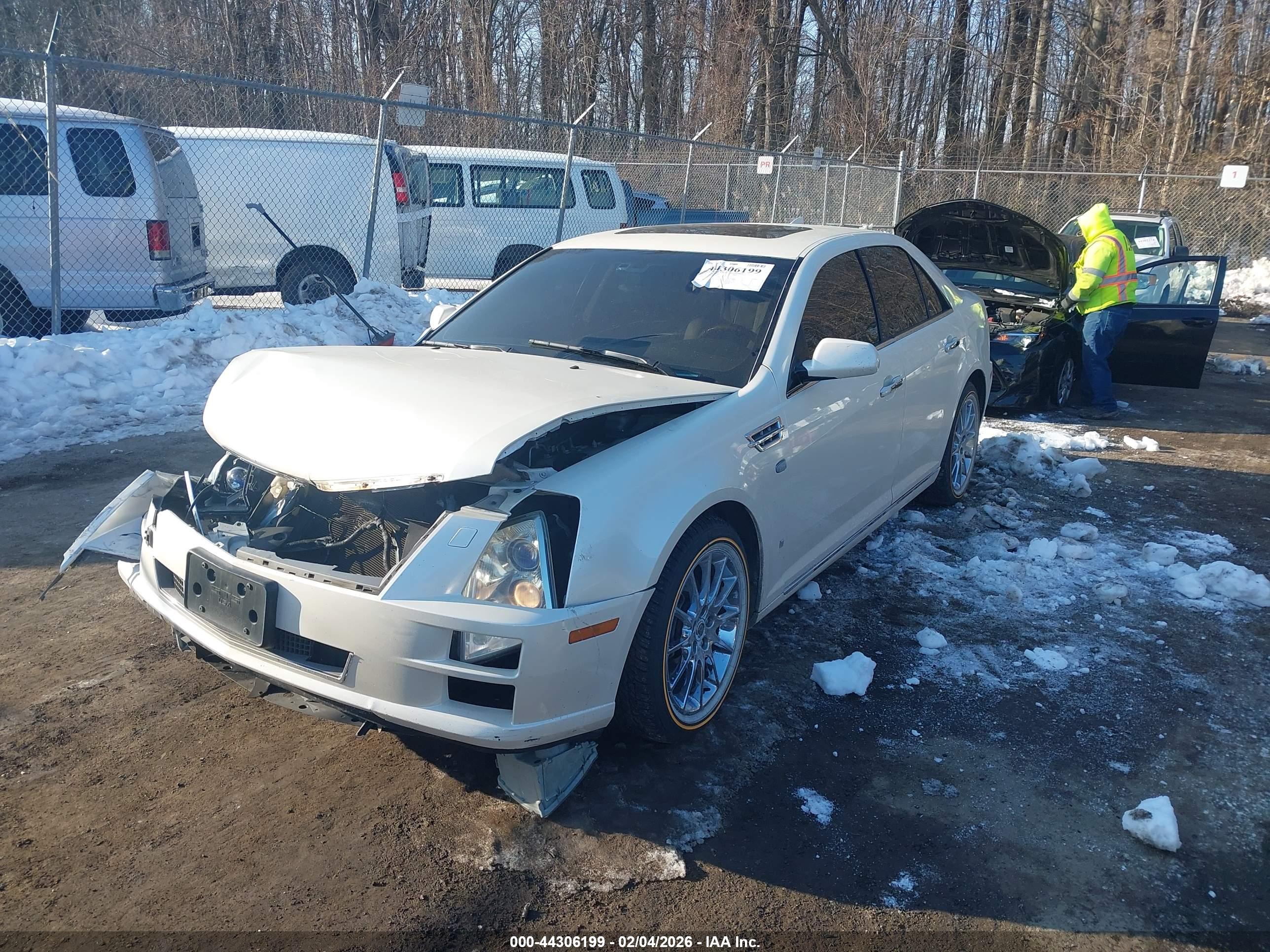 CADILLAC STS image 2