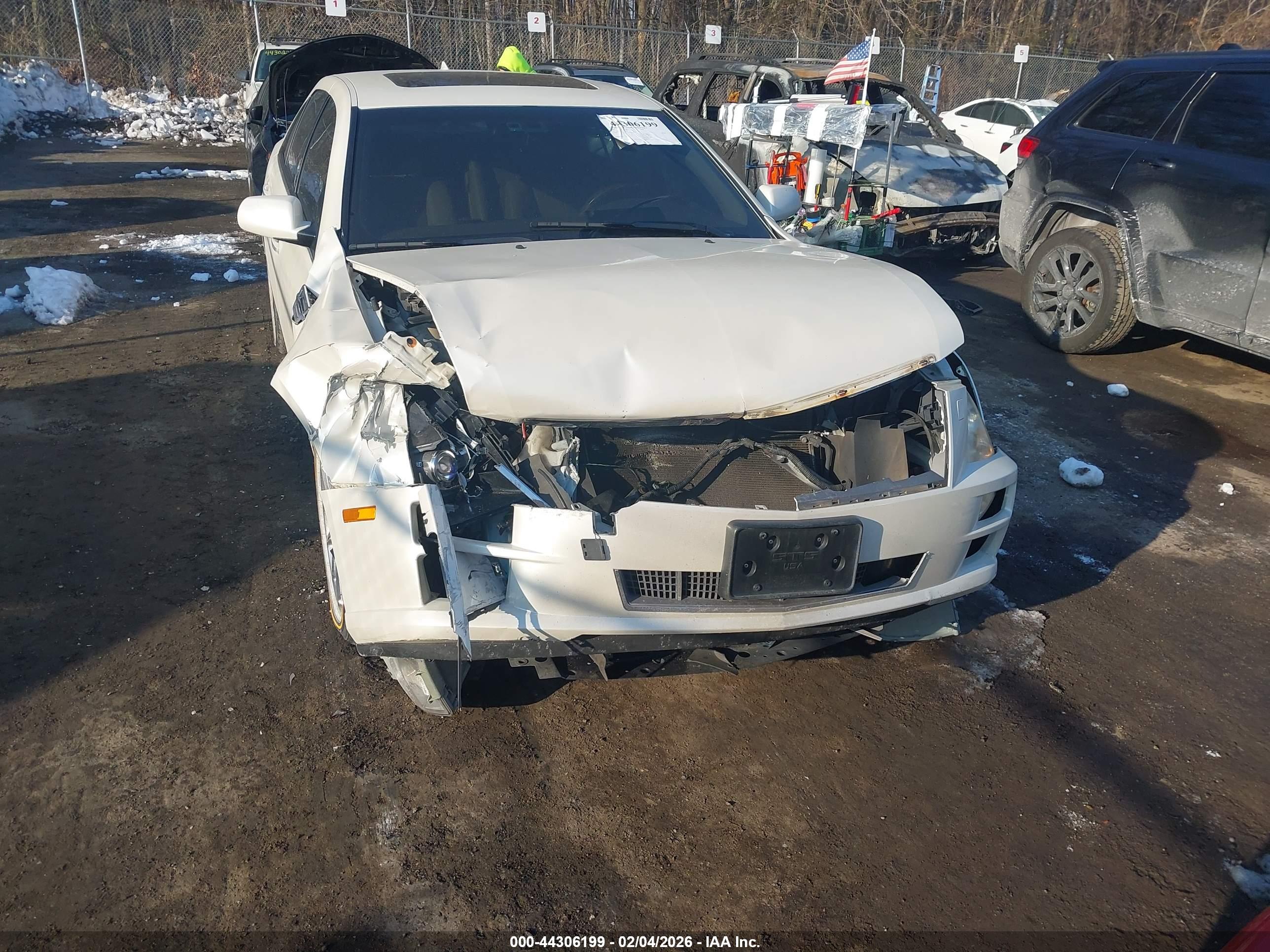 CADILLAC STS image 6