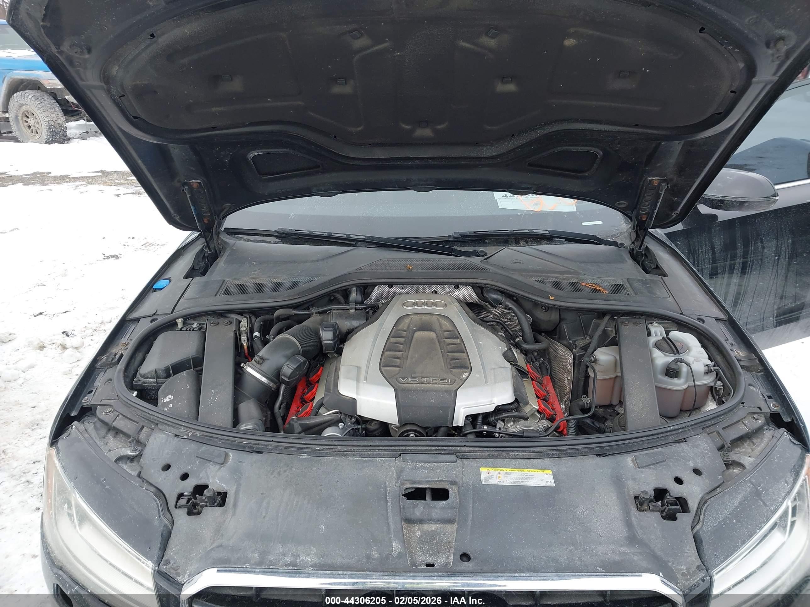AUDI A8 image 10
