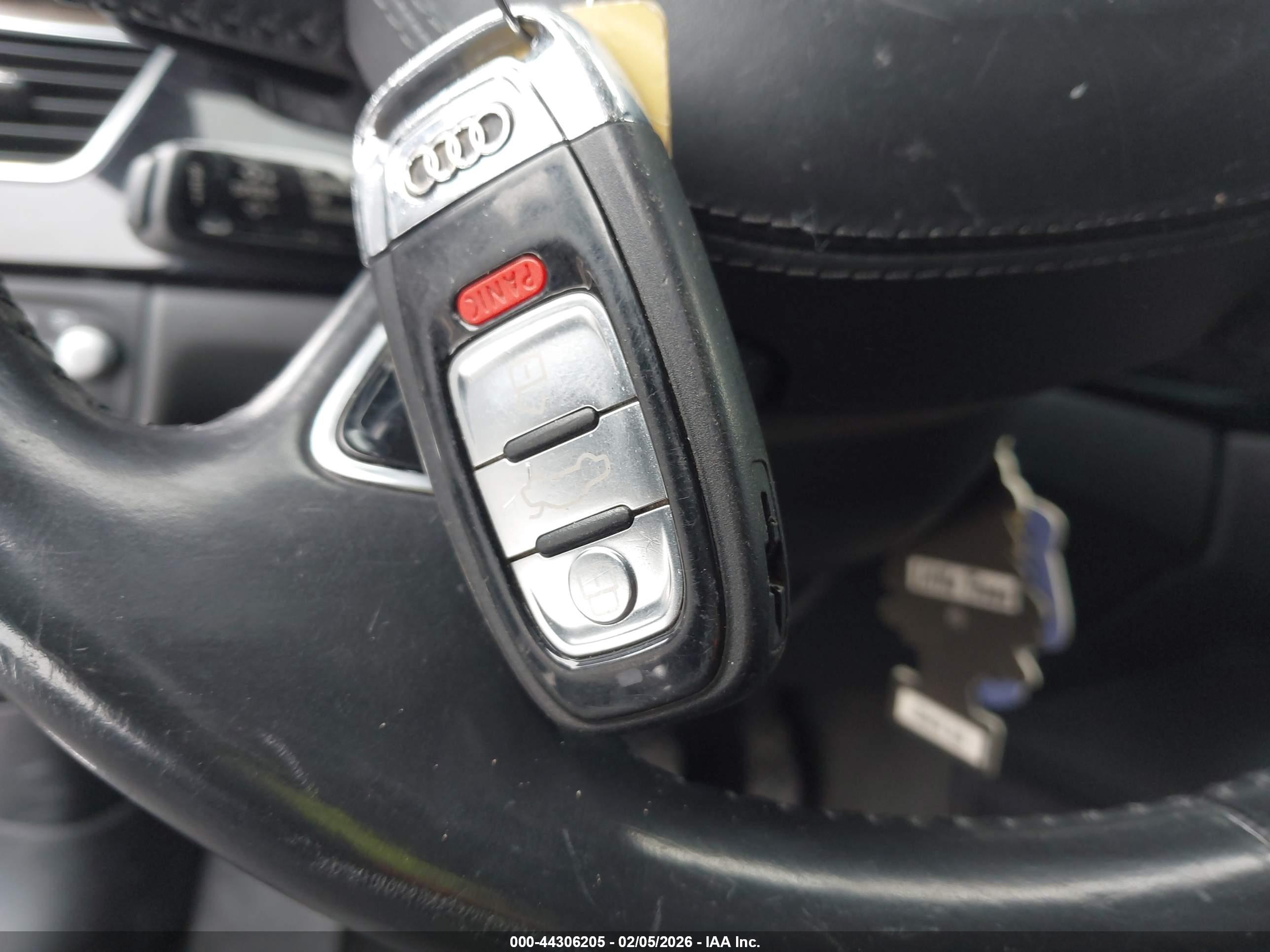 AUDI A8 image 11