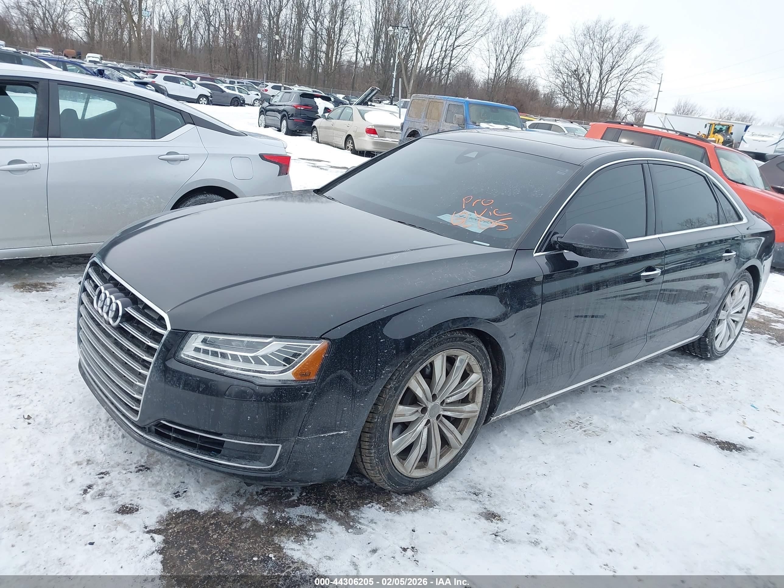 AUDI A8 image 2
