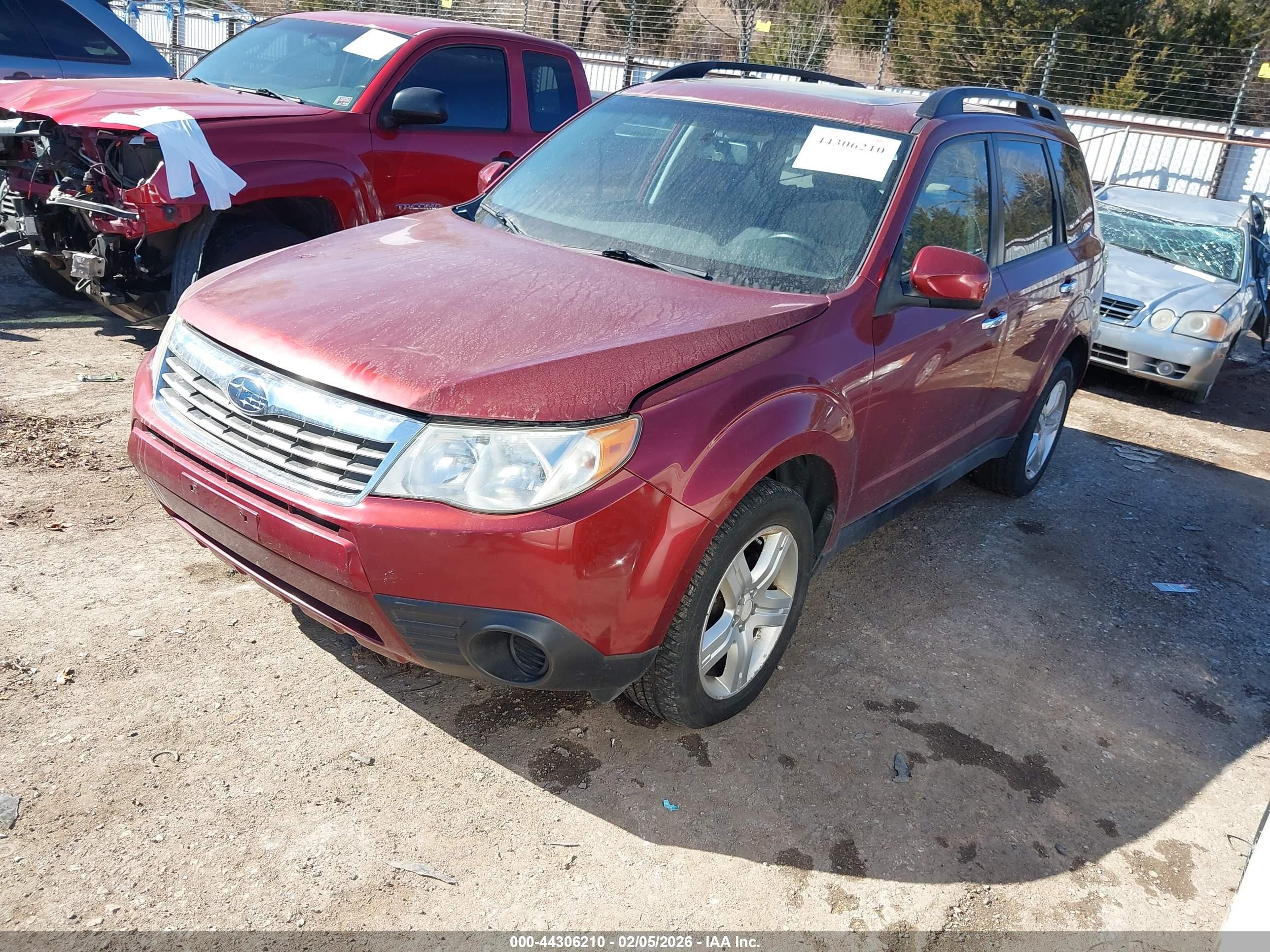 SUBARU FORESTER image 2