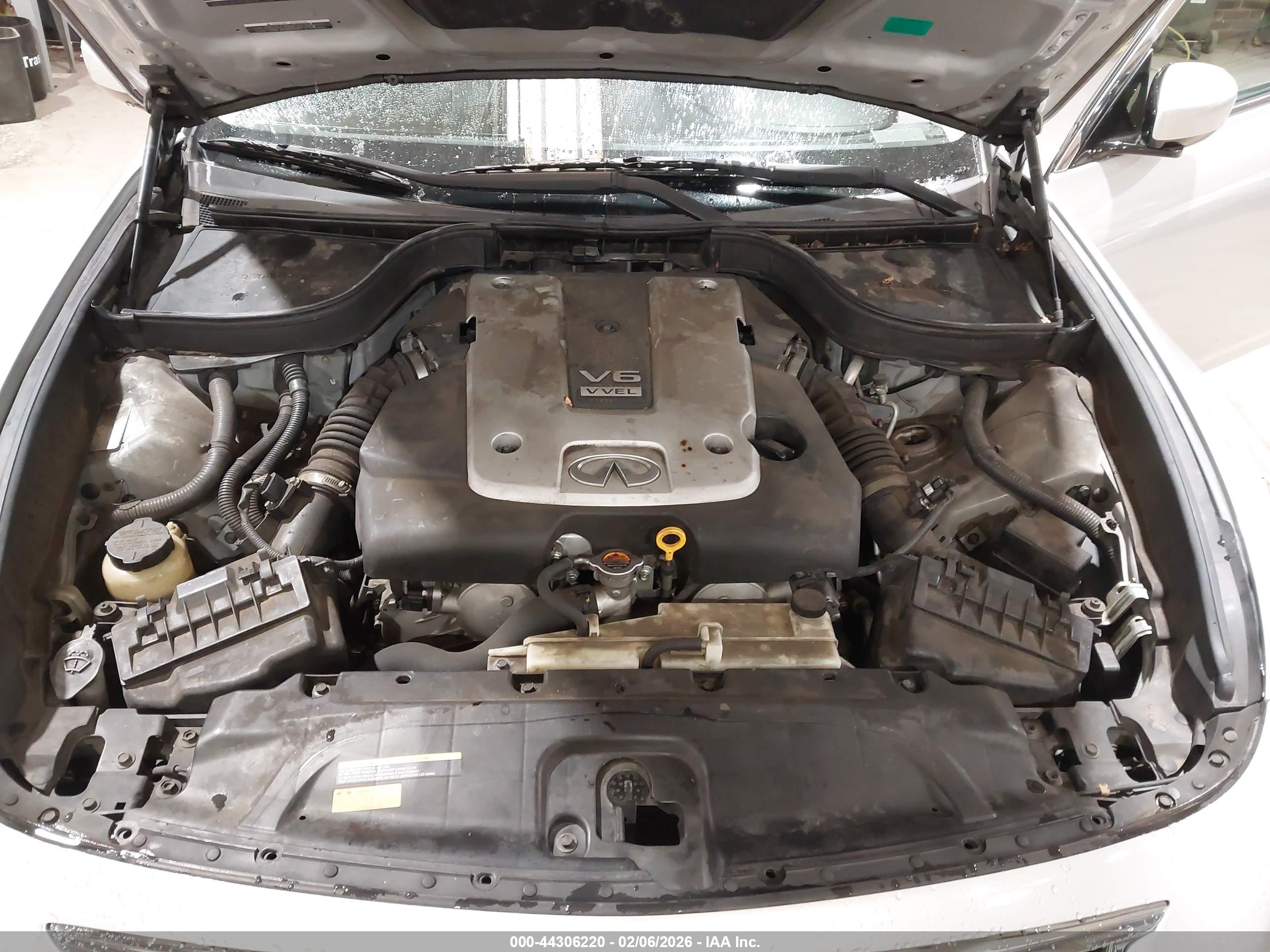 INFINITI G37 image 10