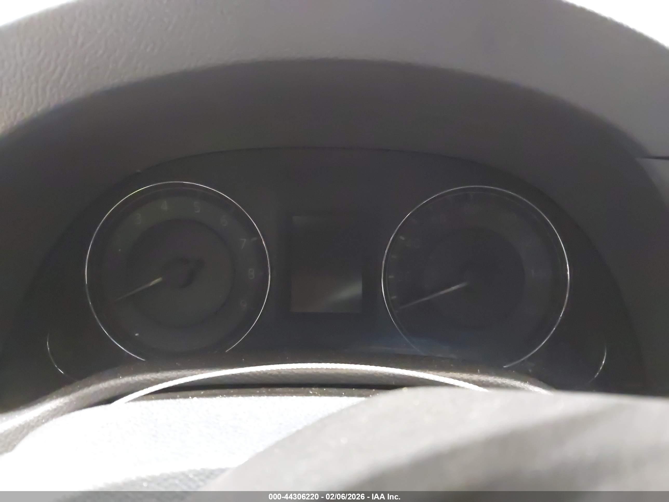 INFINITI G37 image 7