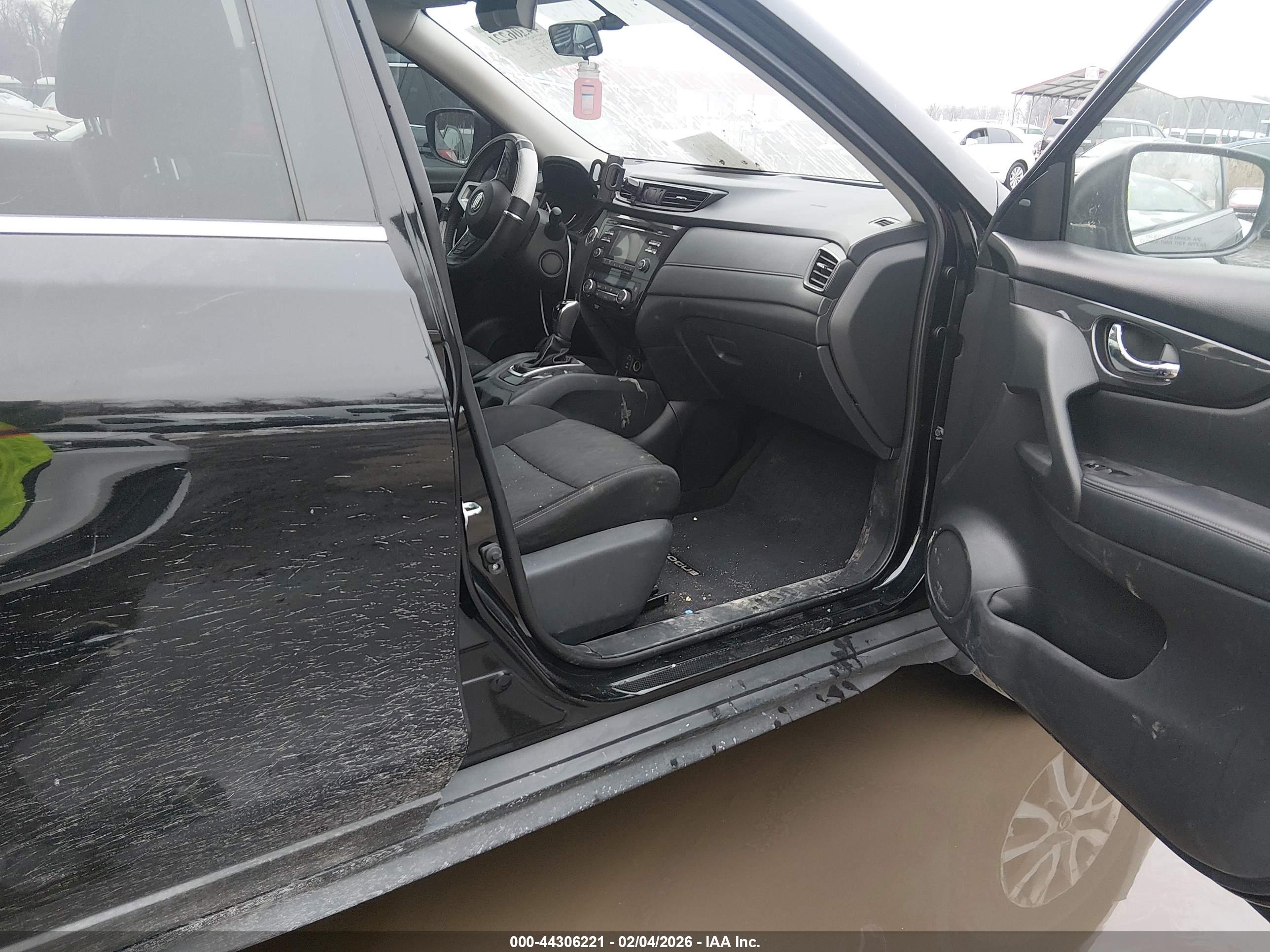 NISSAN ROGUE image 5