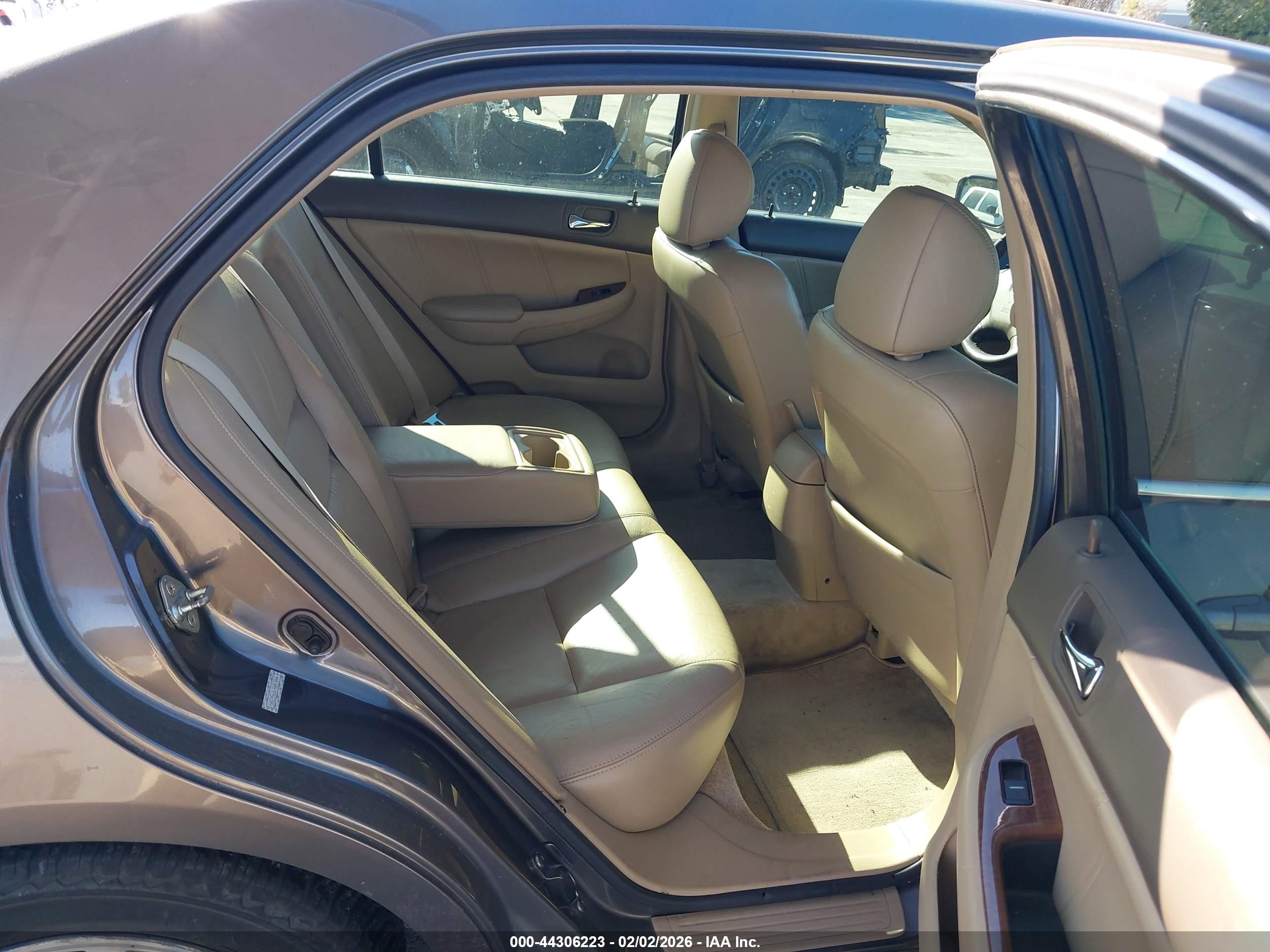 HONDA ACCORD image 8