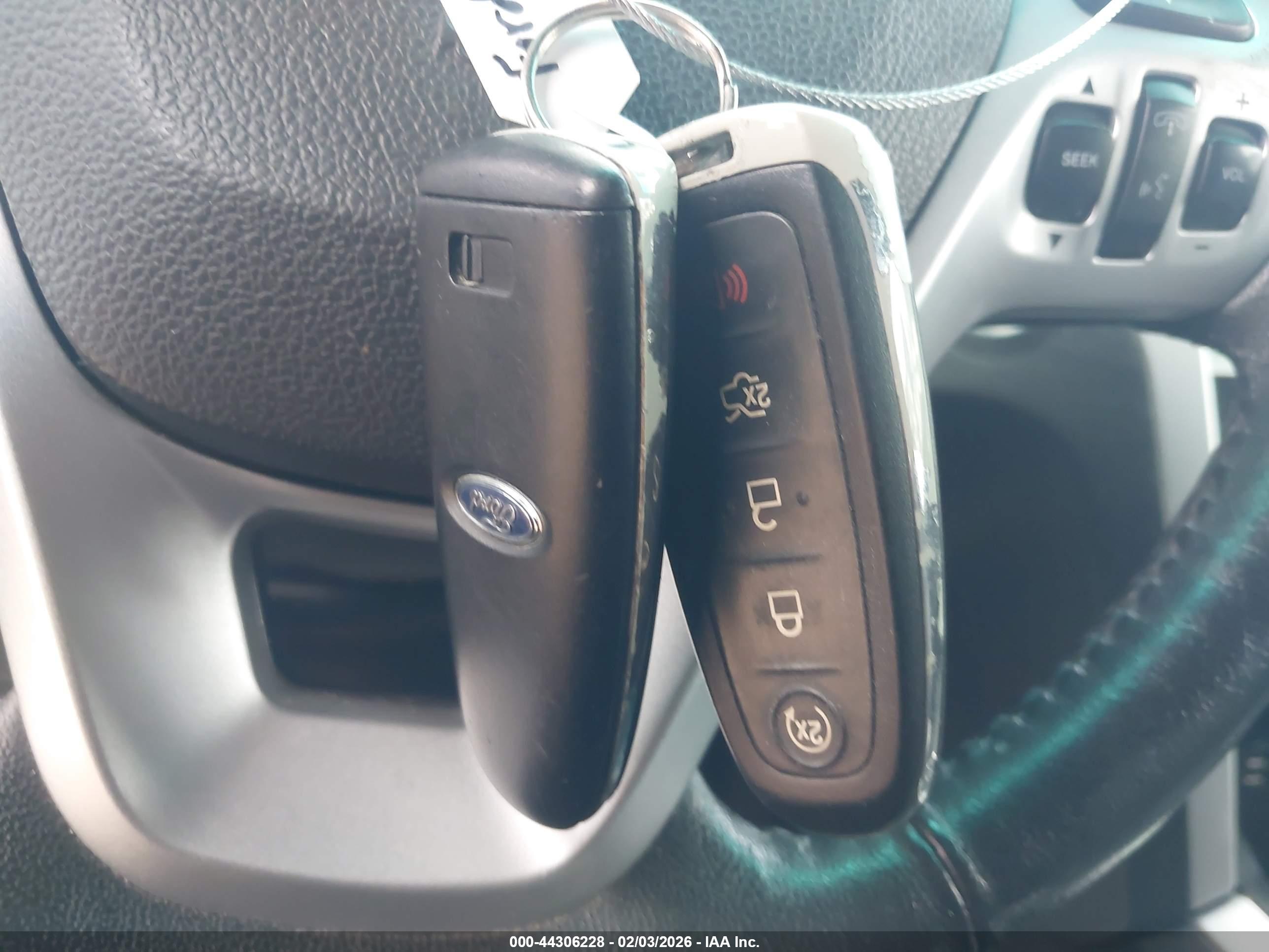 FORD EXPLORER image 11