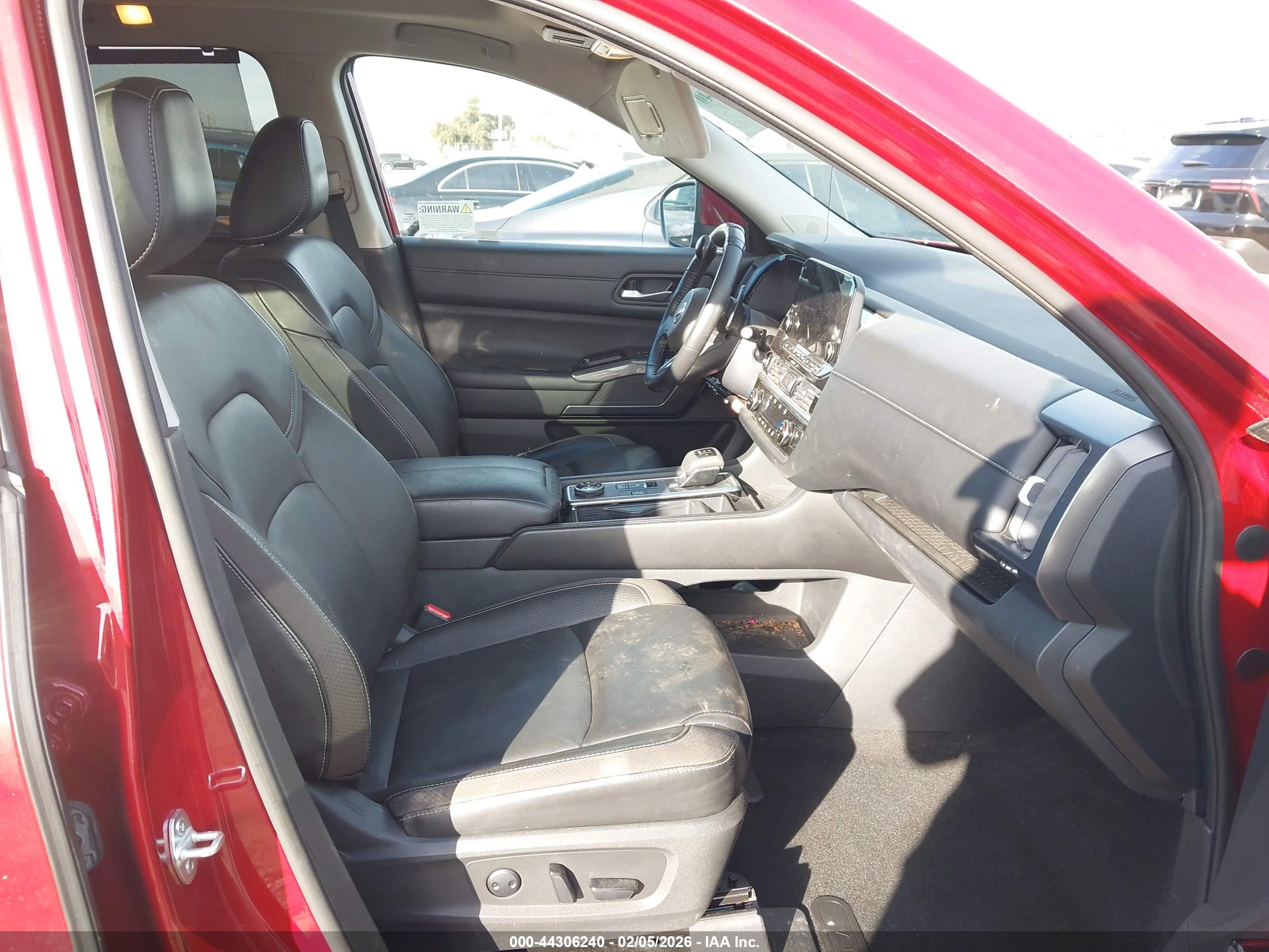 NISSAN PATHFINDER image 5