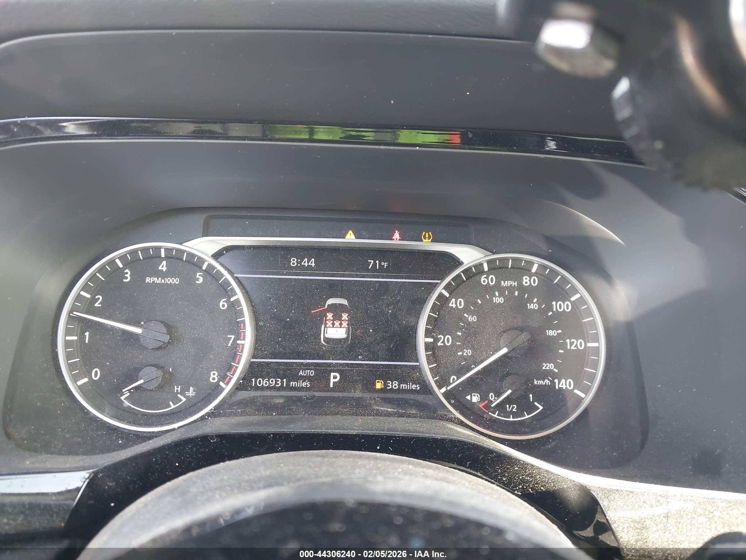 NISSAN PATHFINDER image 7