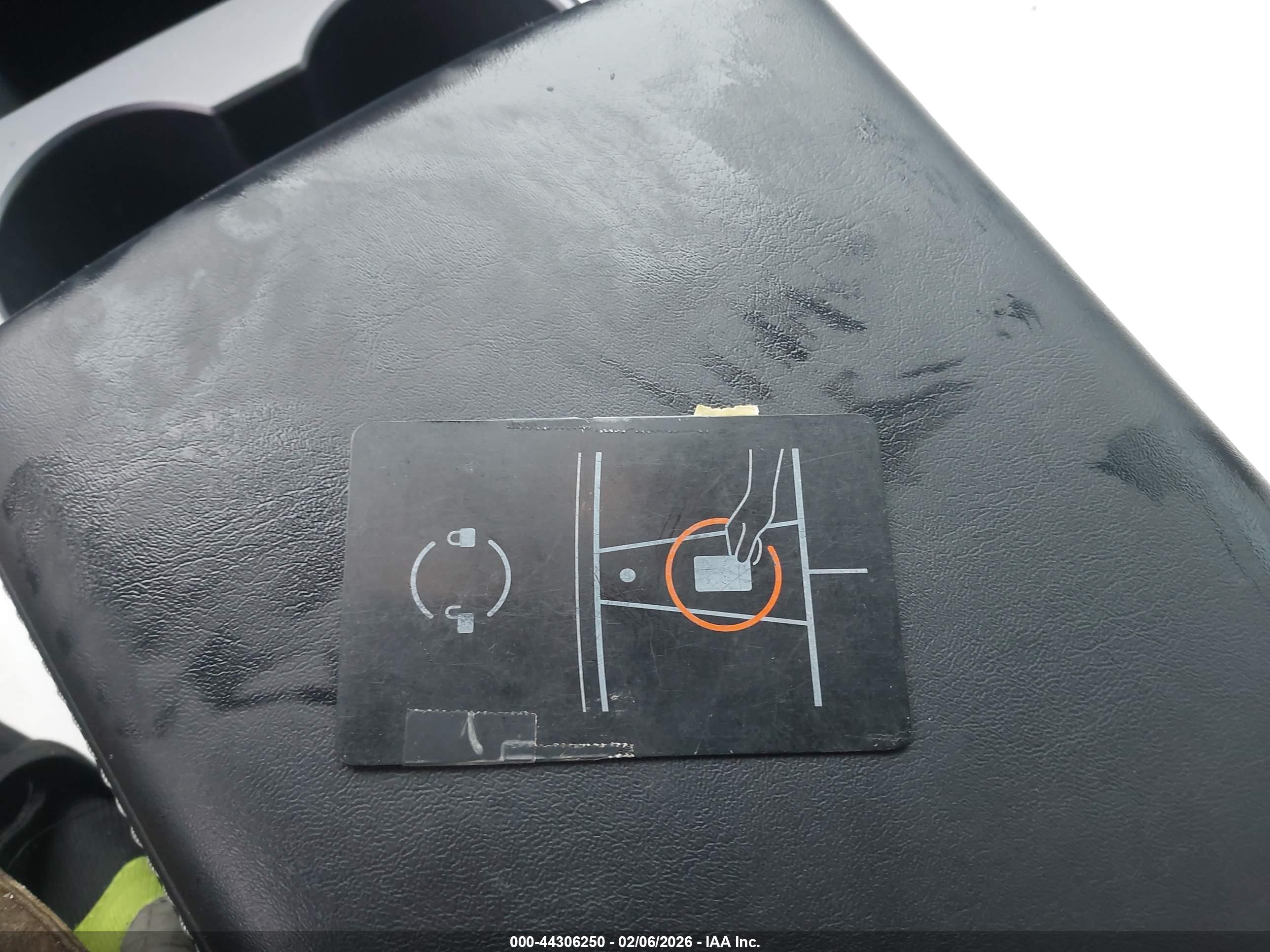 TESLA MODEL image 11