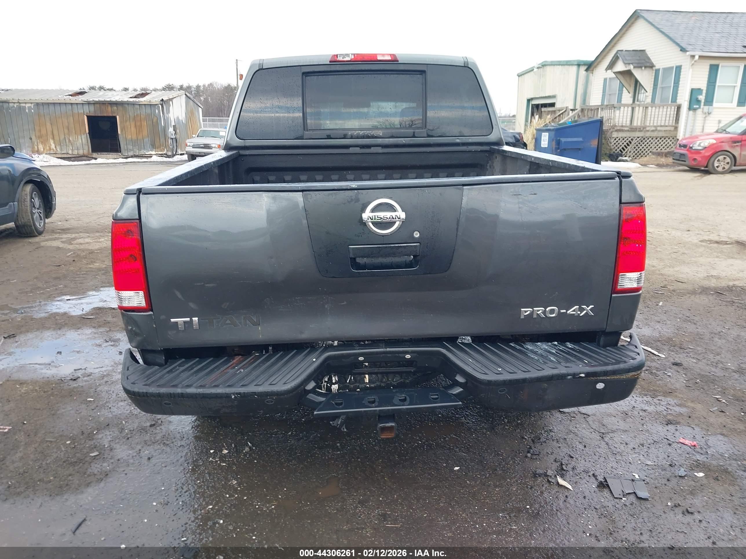 NISSAN TITAN image 6