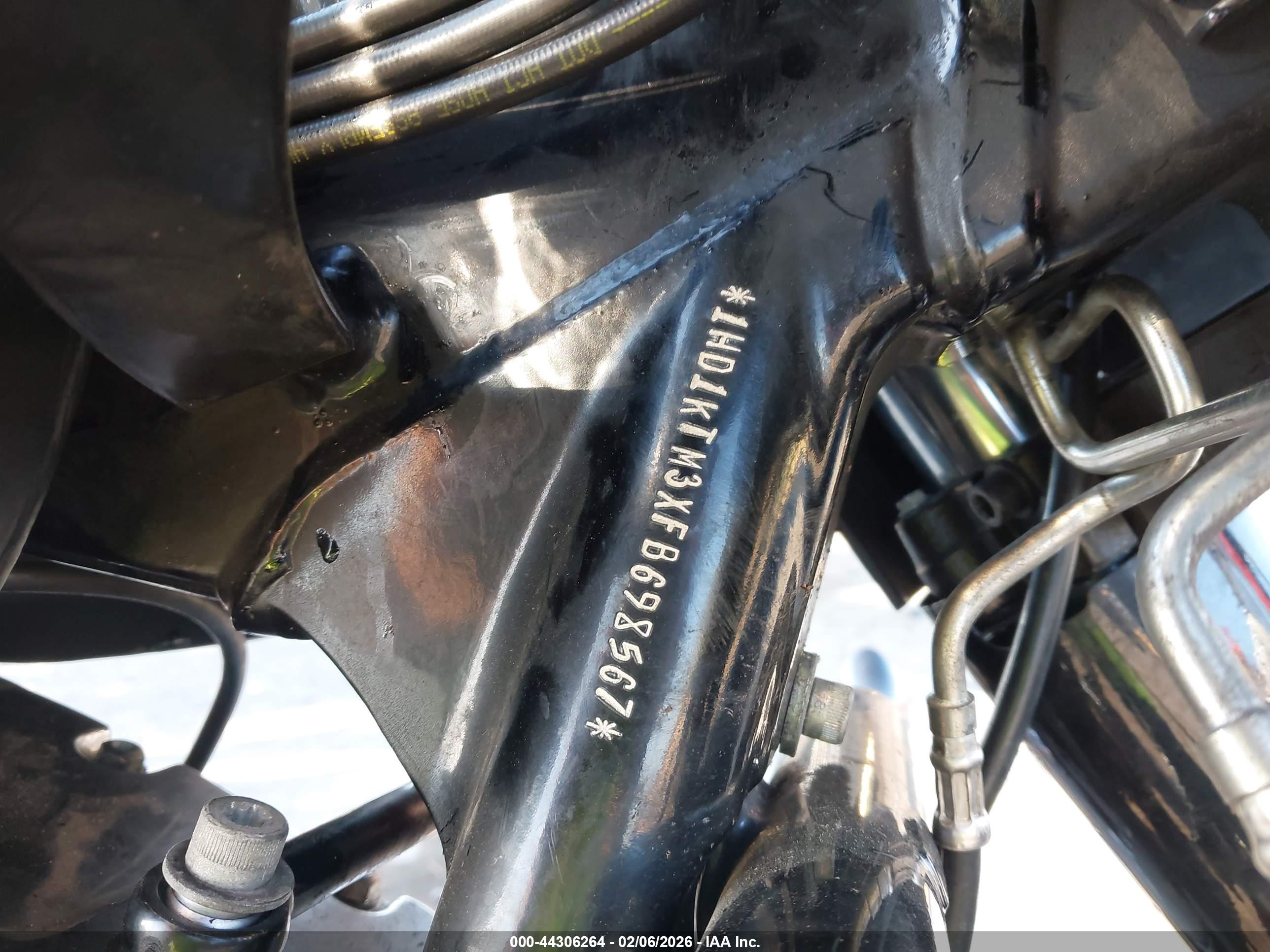 HARLEY-DAVIDSON FLTRXS image 10