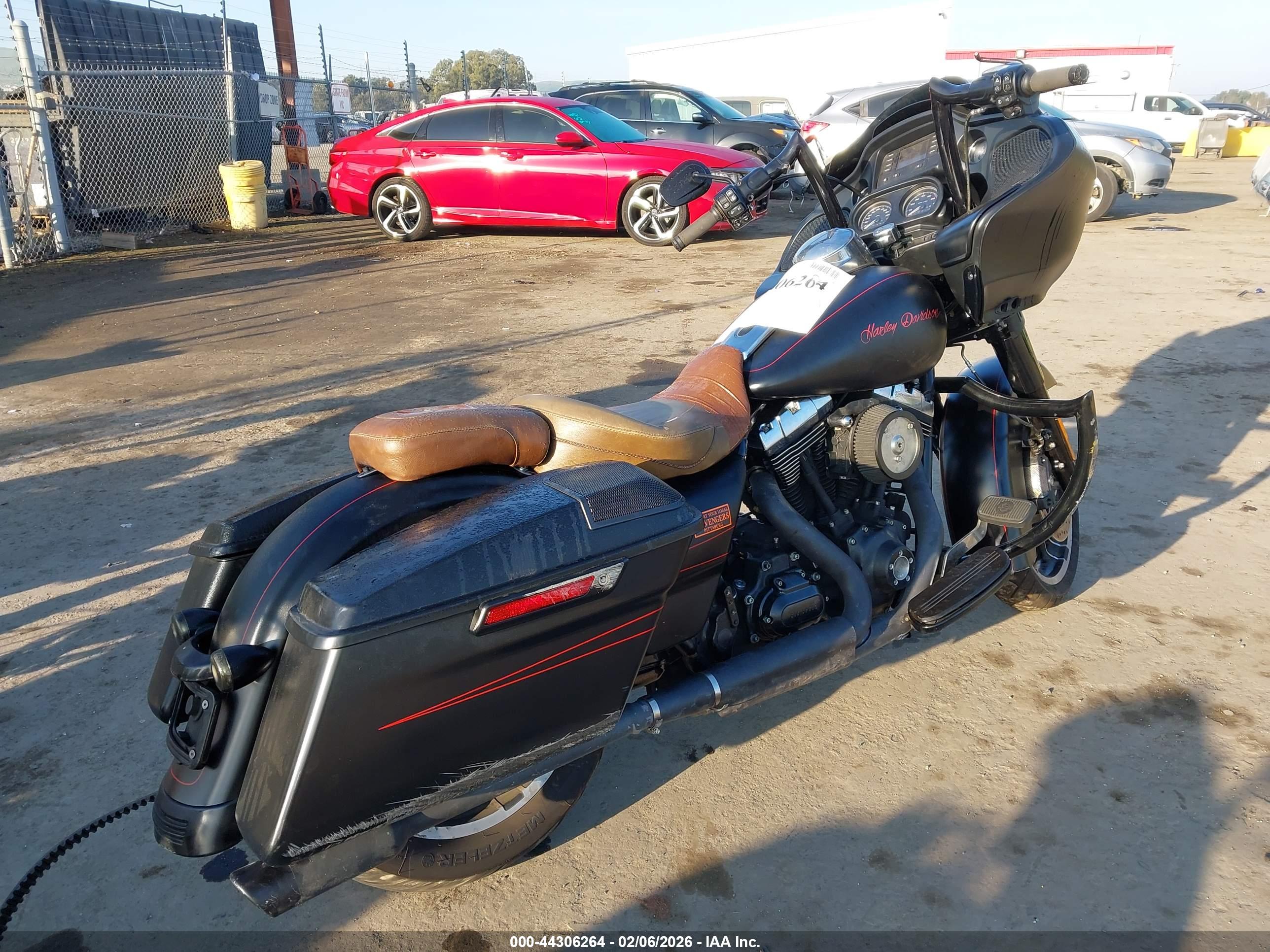 HARLEY-DAVIDSON FLTRXS image 4