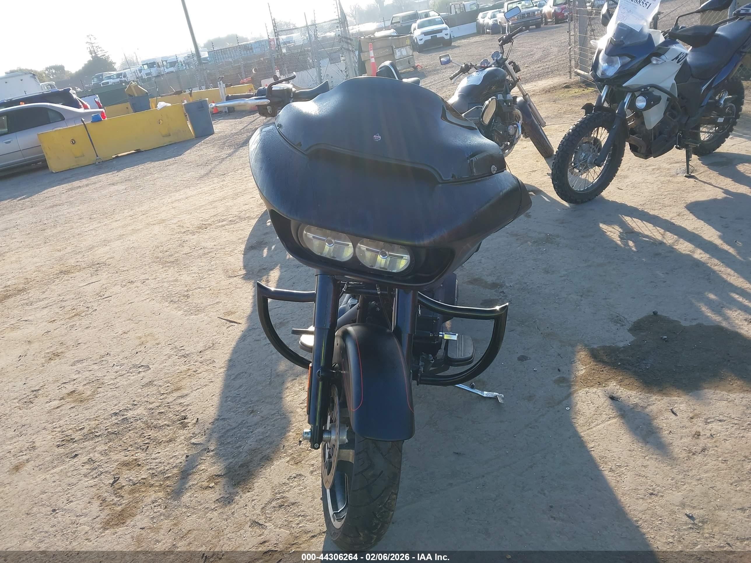 HARLEY-DAVIDSON FLTRXS image 5