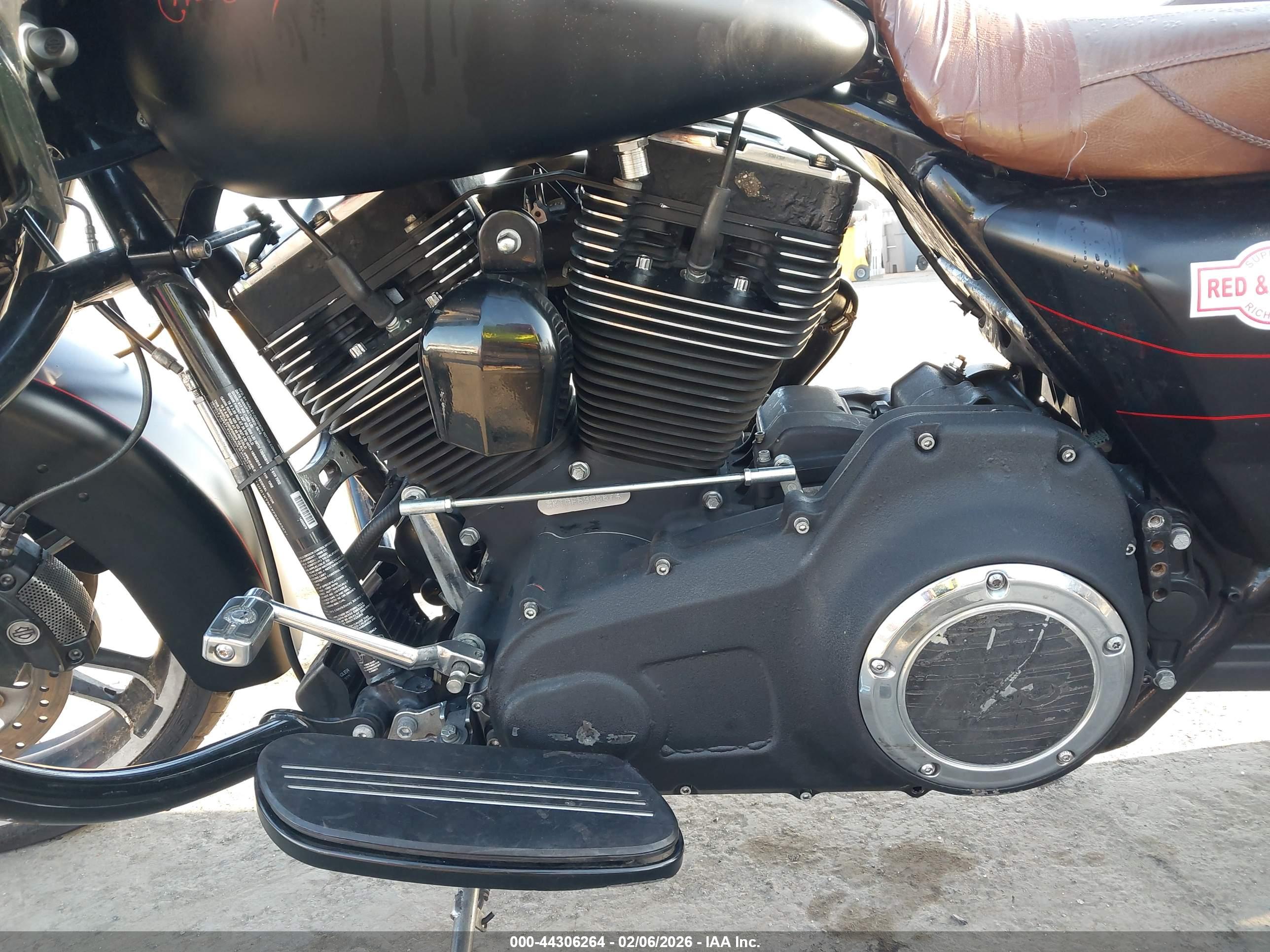 HARLEY-DAVIDSON FLTRXS image 9