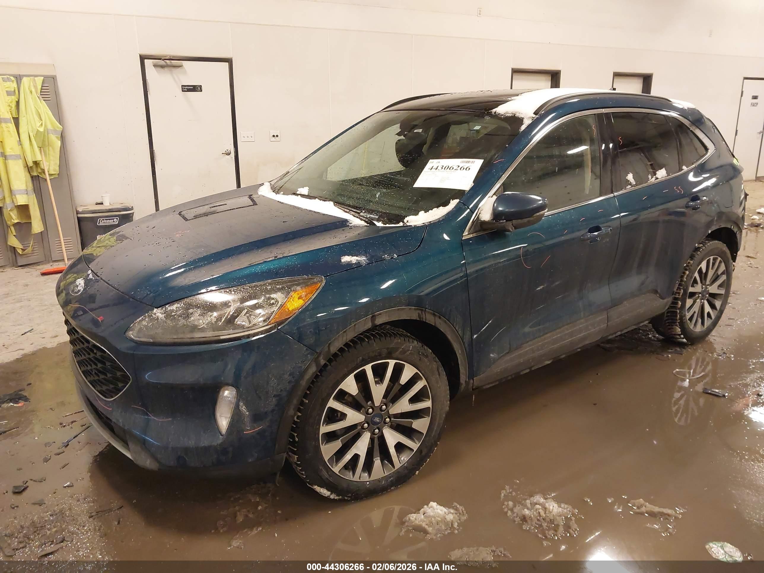 FORD ESCAPE image 2