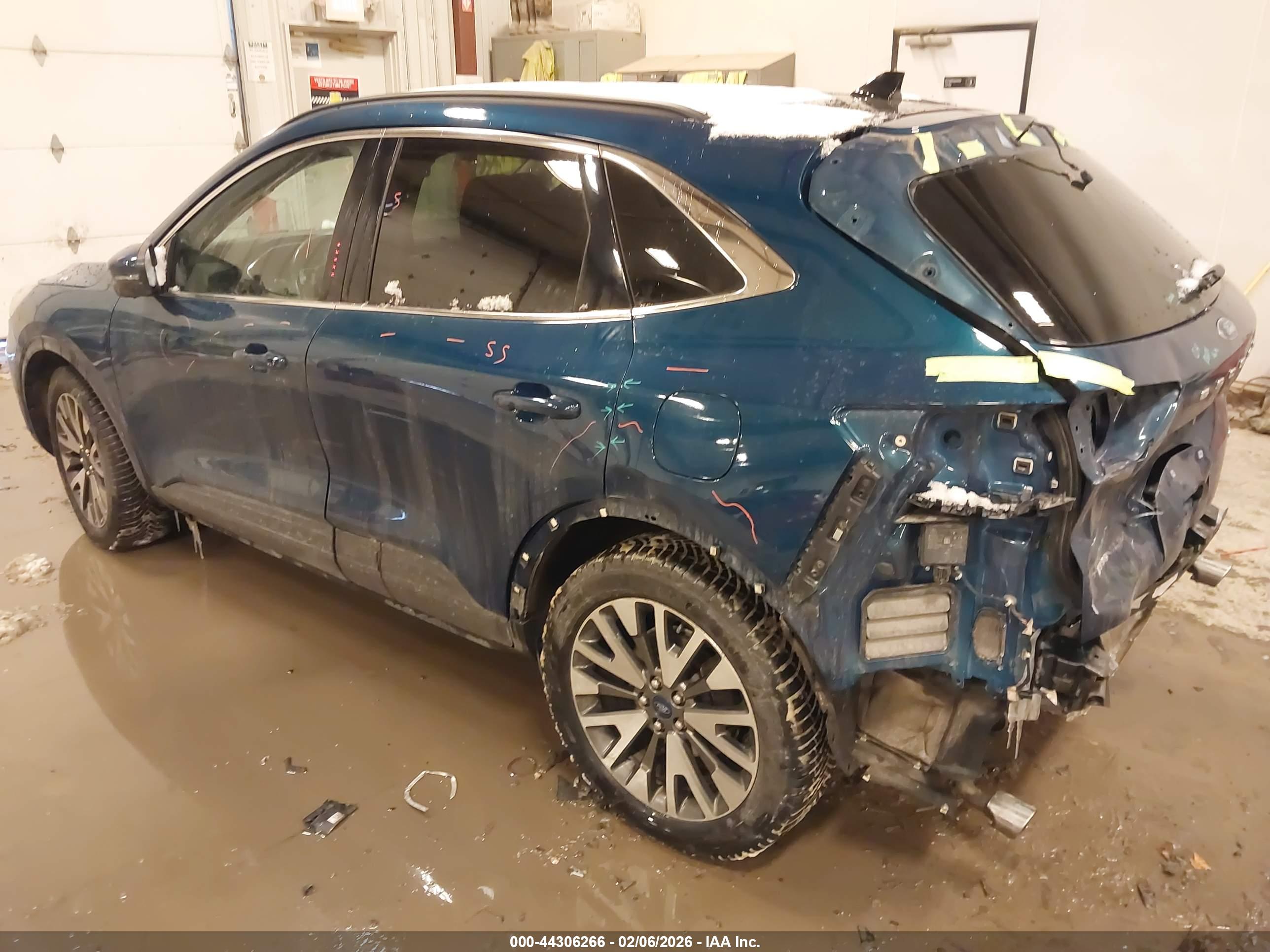 FORD ESCAPE image 3