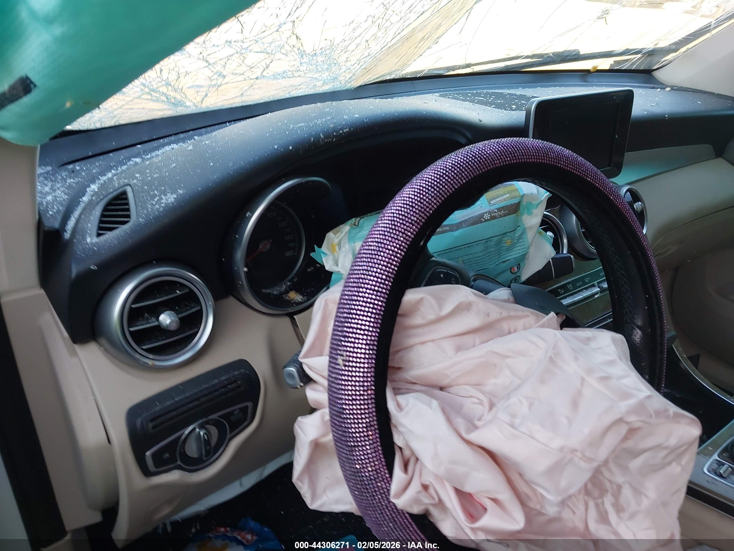 MERCEDES-BENZ GLC image 7