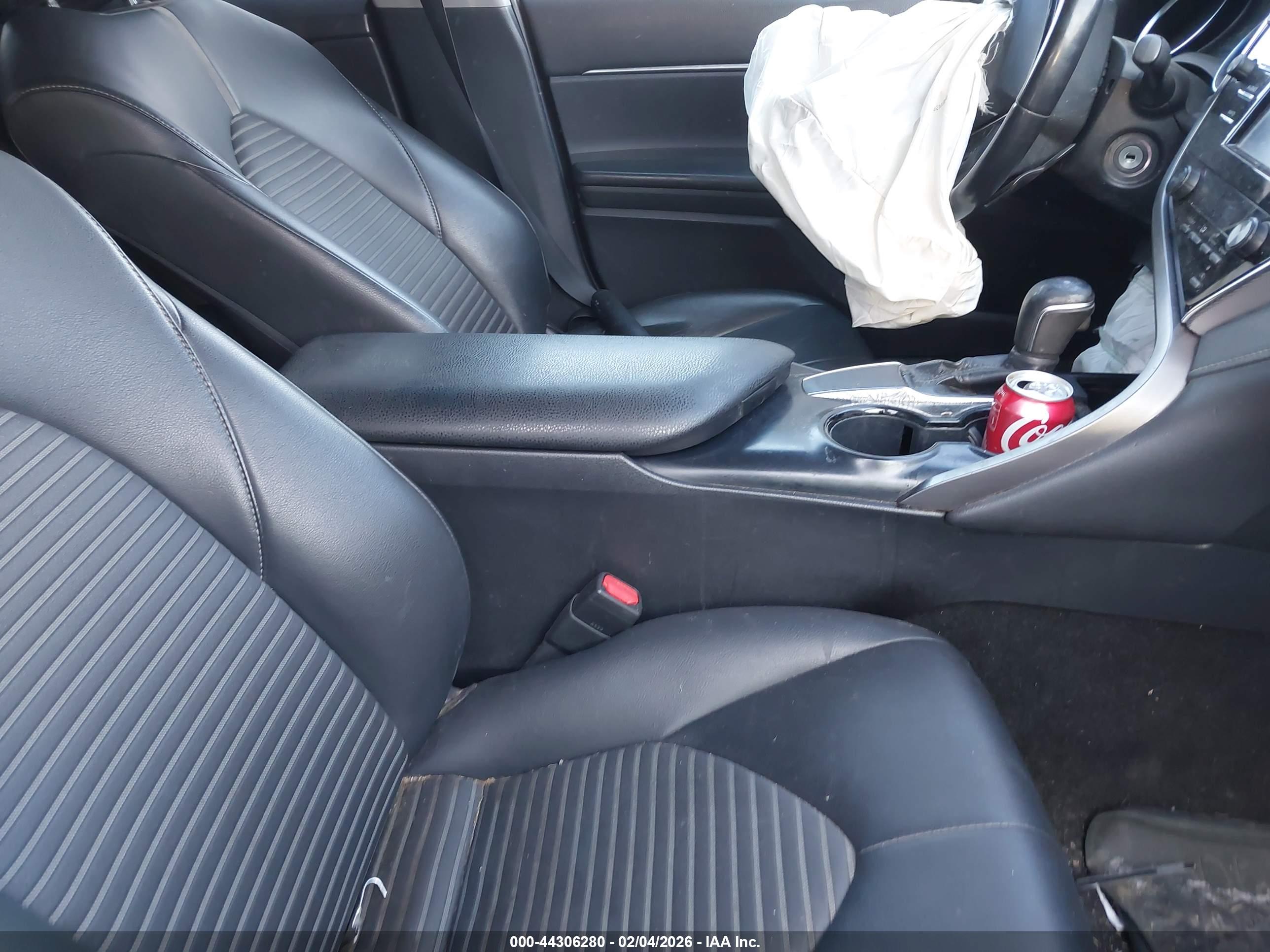 TOYOTA CAMRY image 5