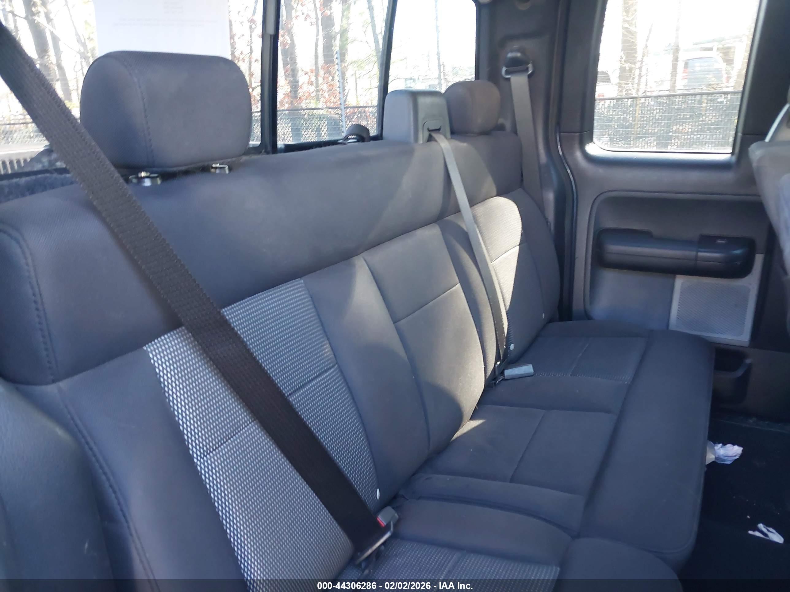 FORD F-150 image 8