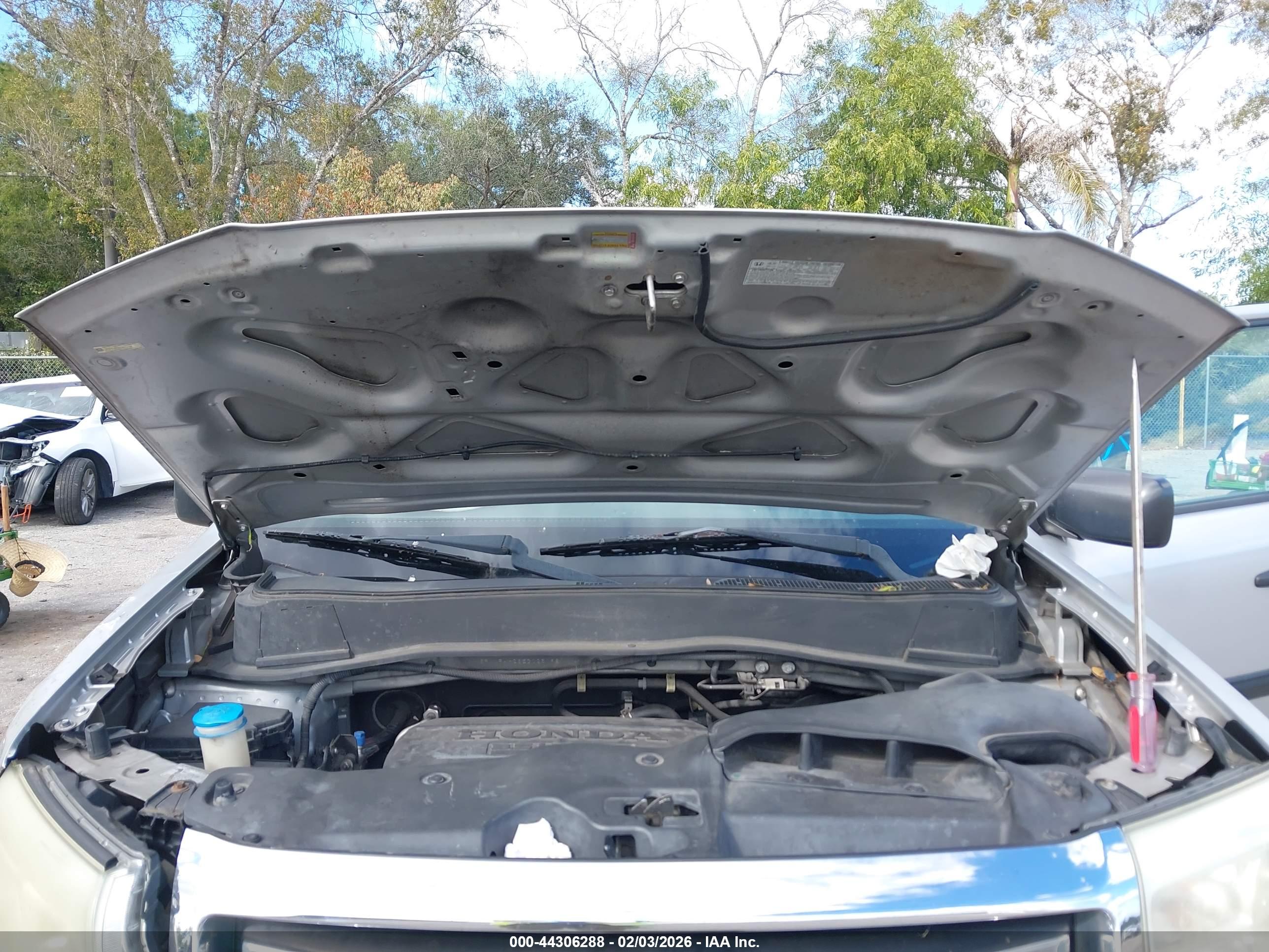 HONDA PILOT image 10