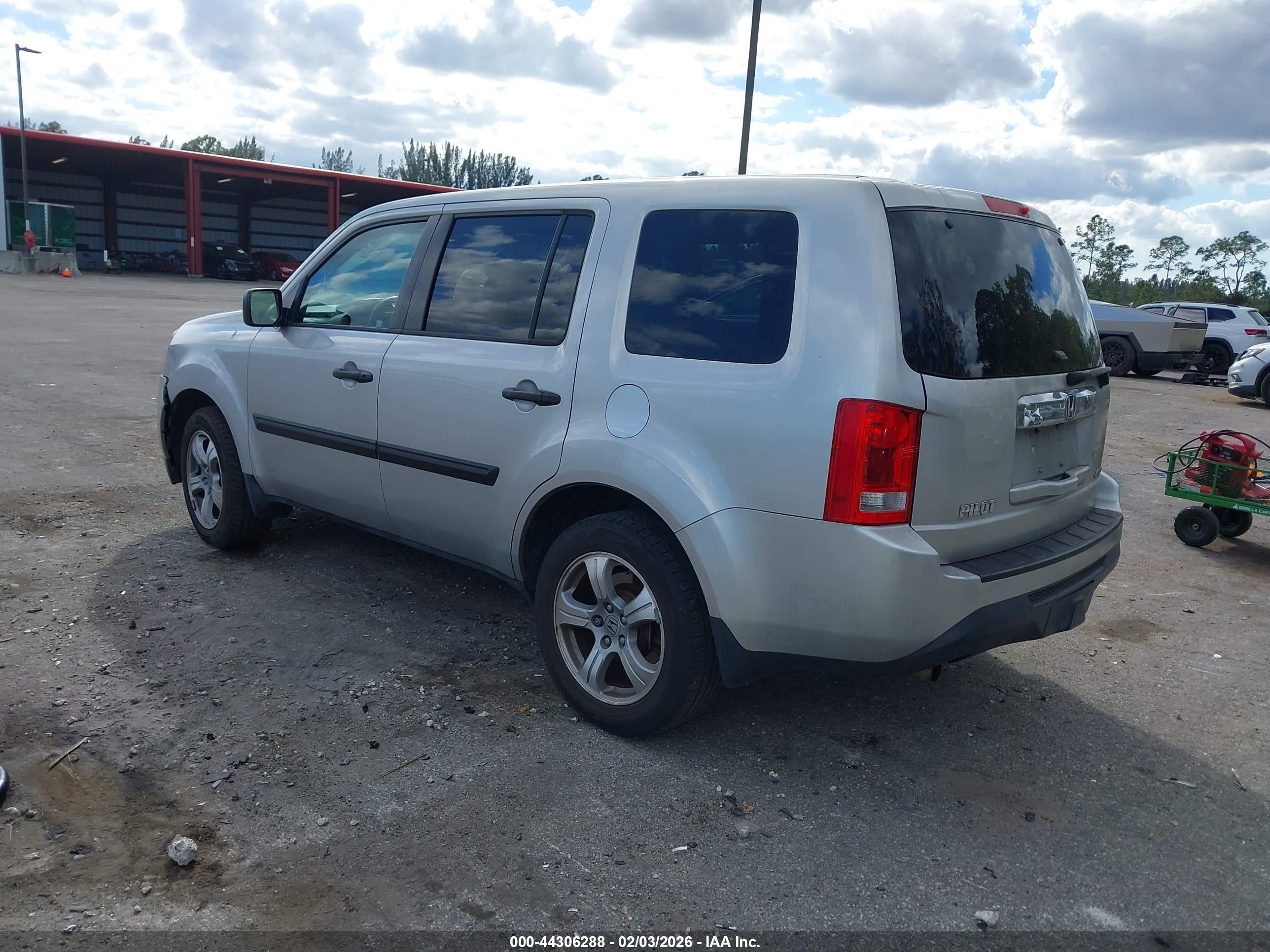 HONDA PILOT image 3