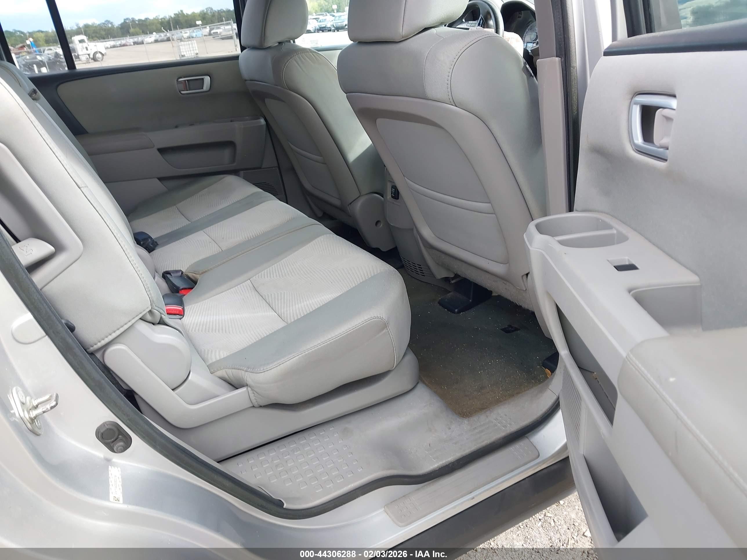 HONDA PILOT image 8