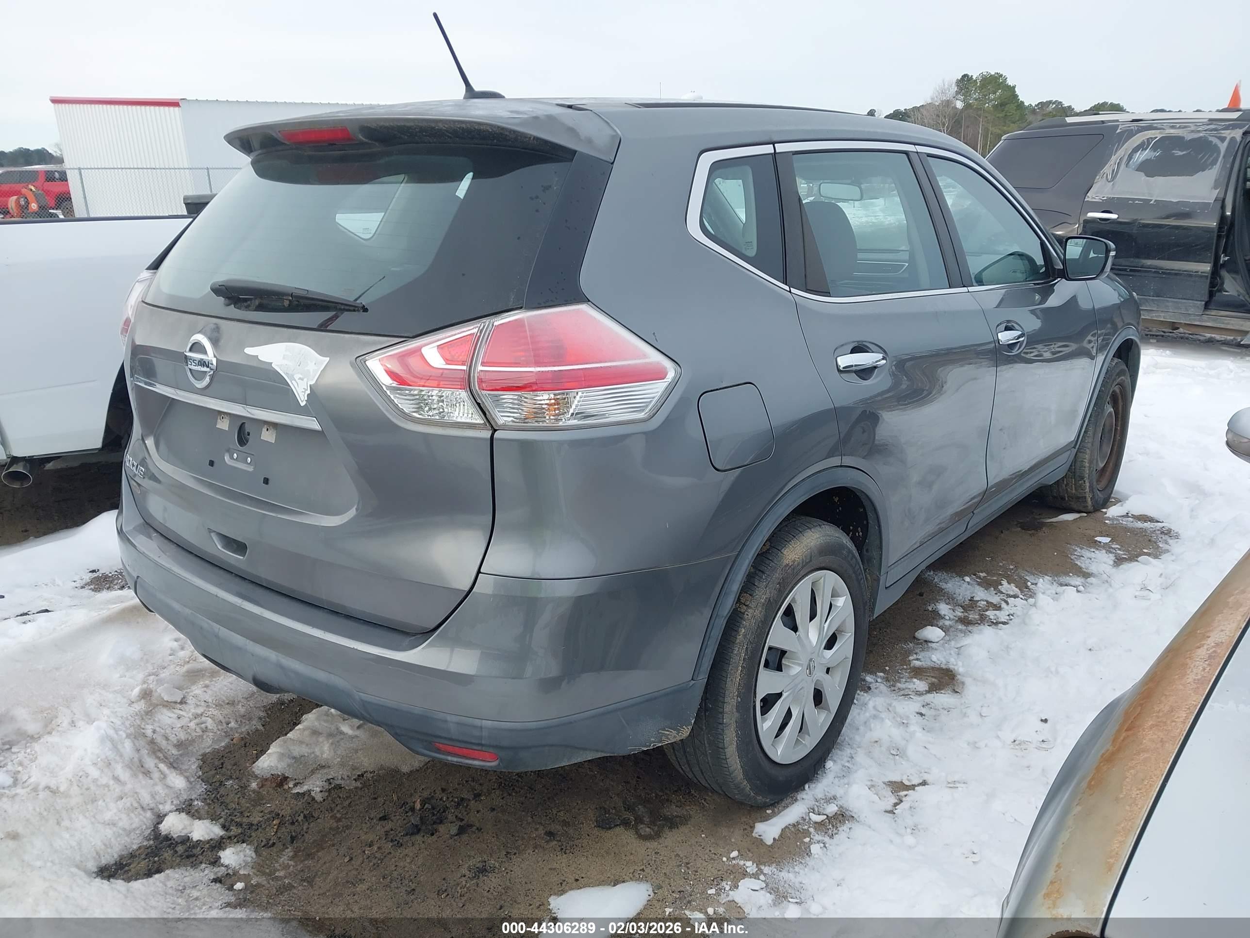 NISSAN ROGUE image 4