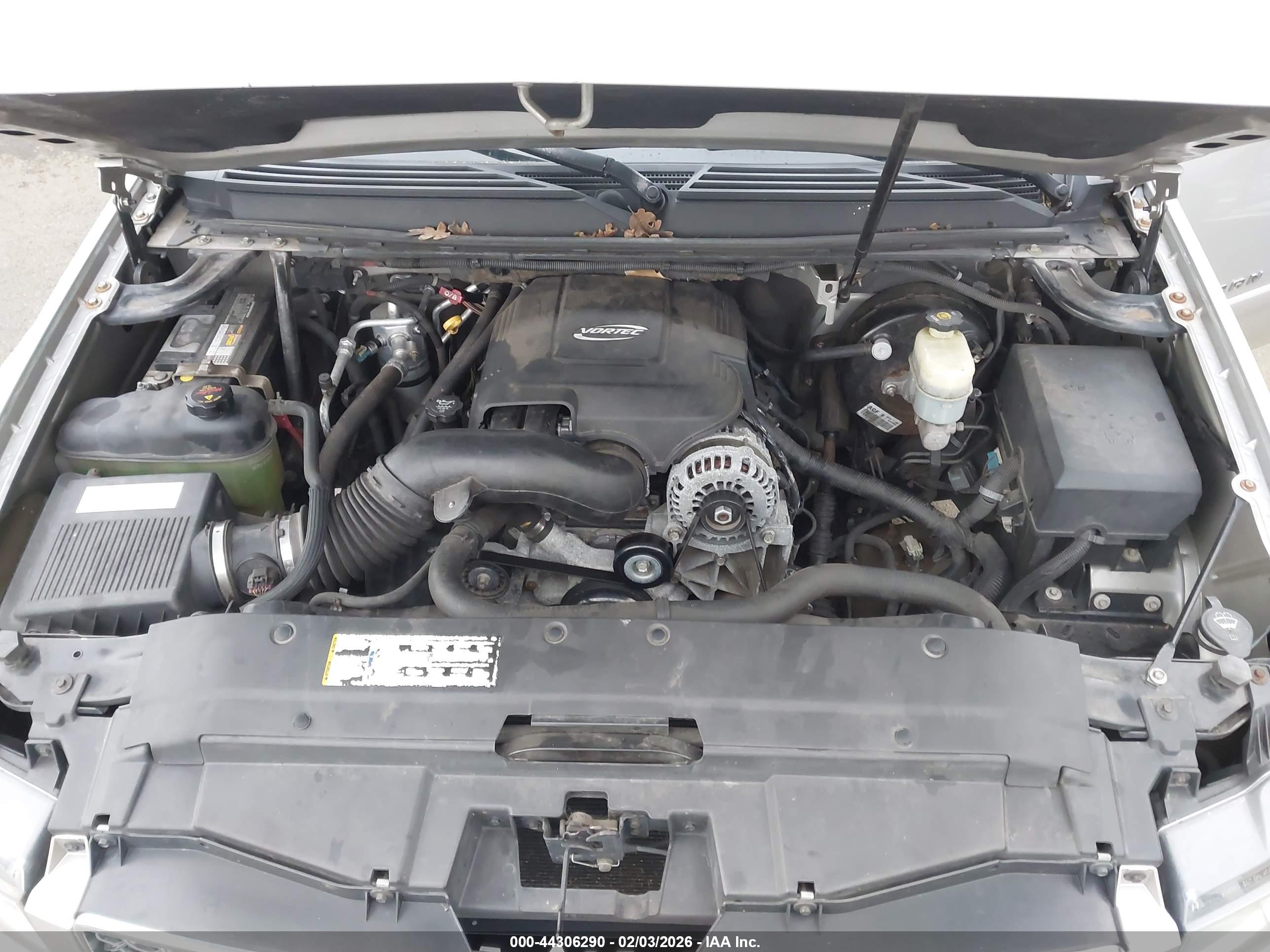 CHEVROLET SUBURBAN image 10