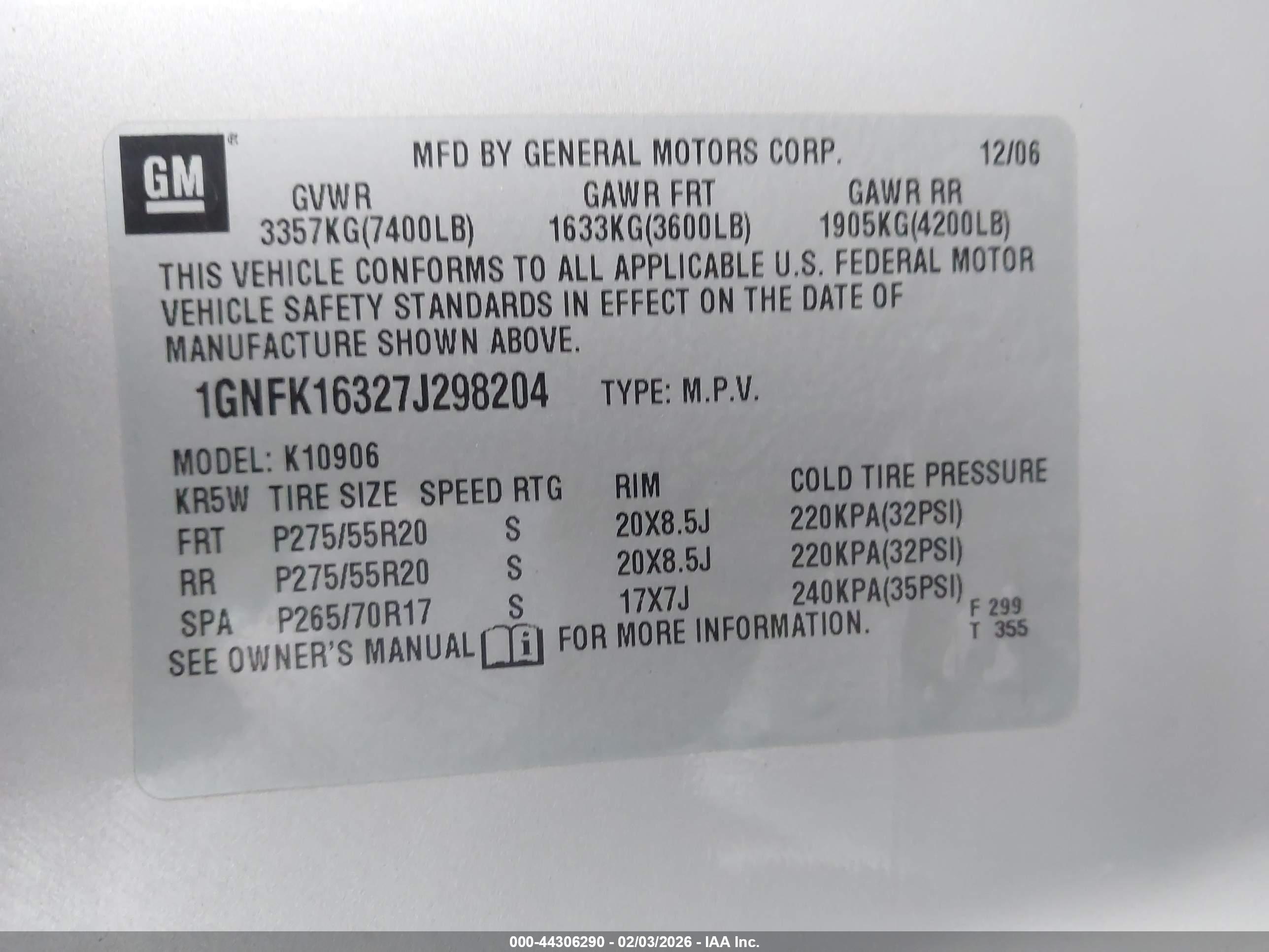 CHEVROLET SUBURBAN image 9