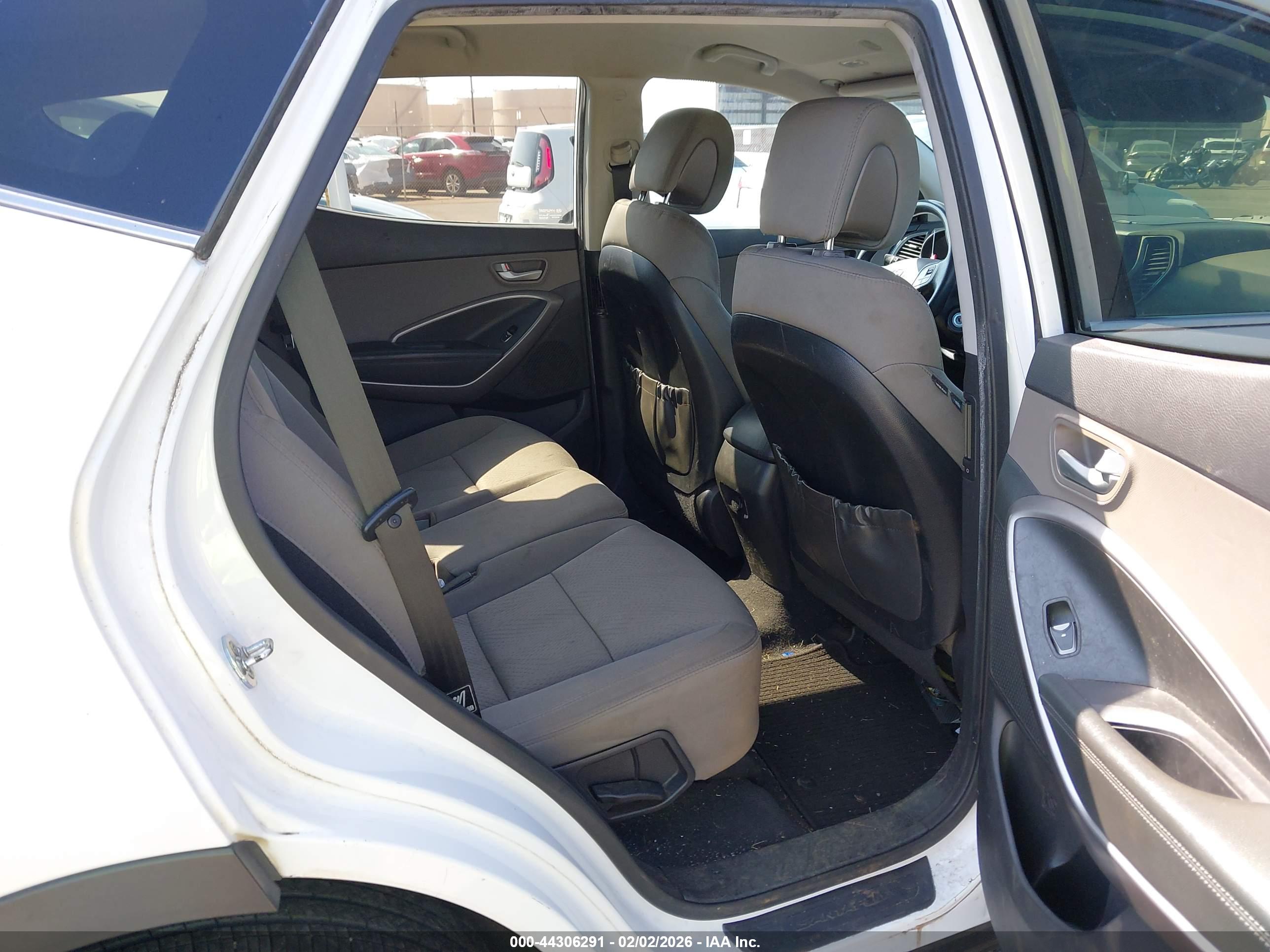 HYUNDAI SANTA image 8